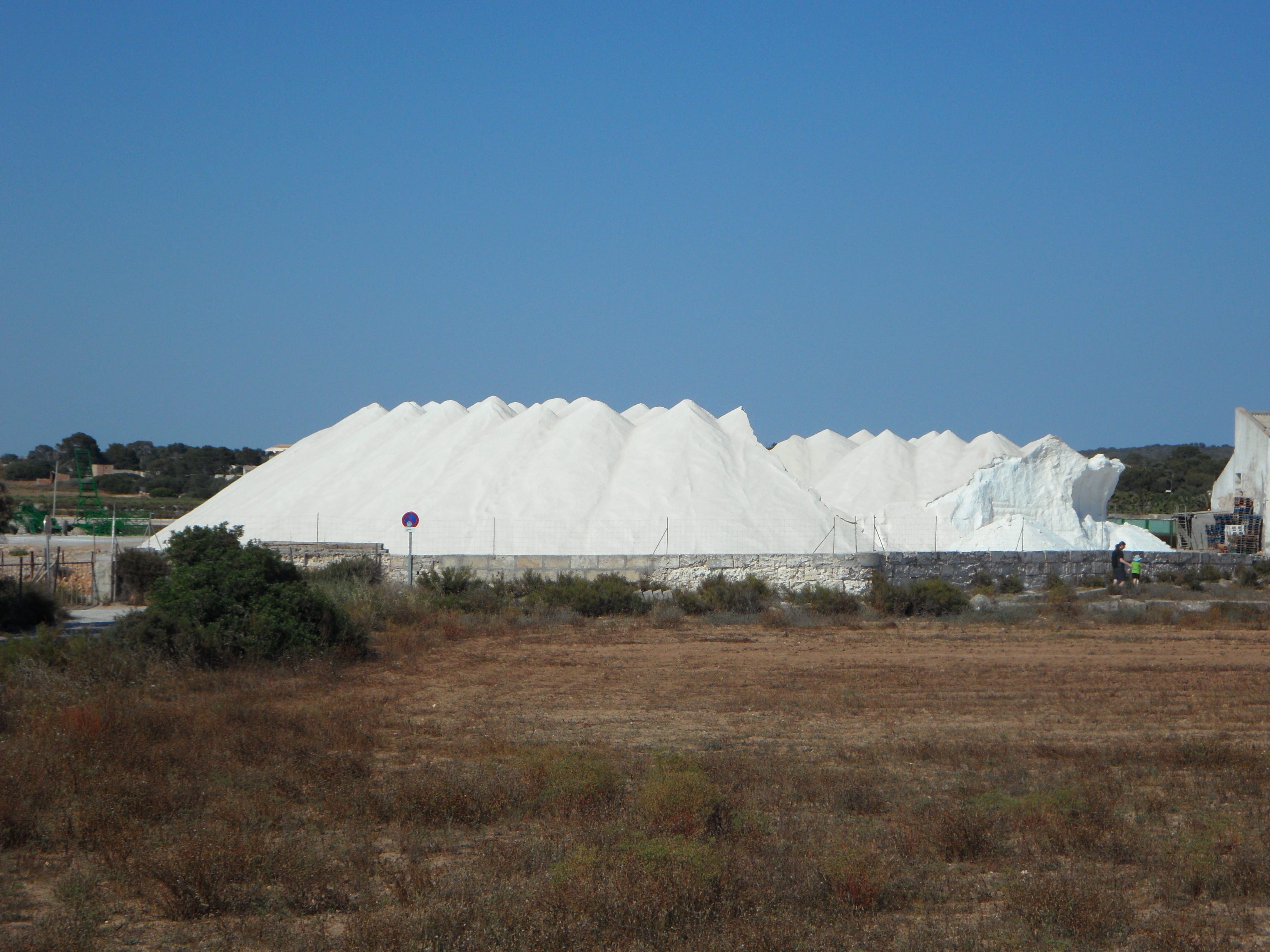 outdoors, field, industry, salt pans, Salzberg, Salt, architecture, built structure, no people, Mountain, White, beauty in nature, 4K, arid climate, nature, HD Wallpaper