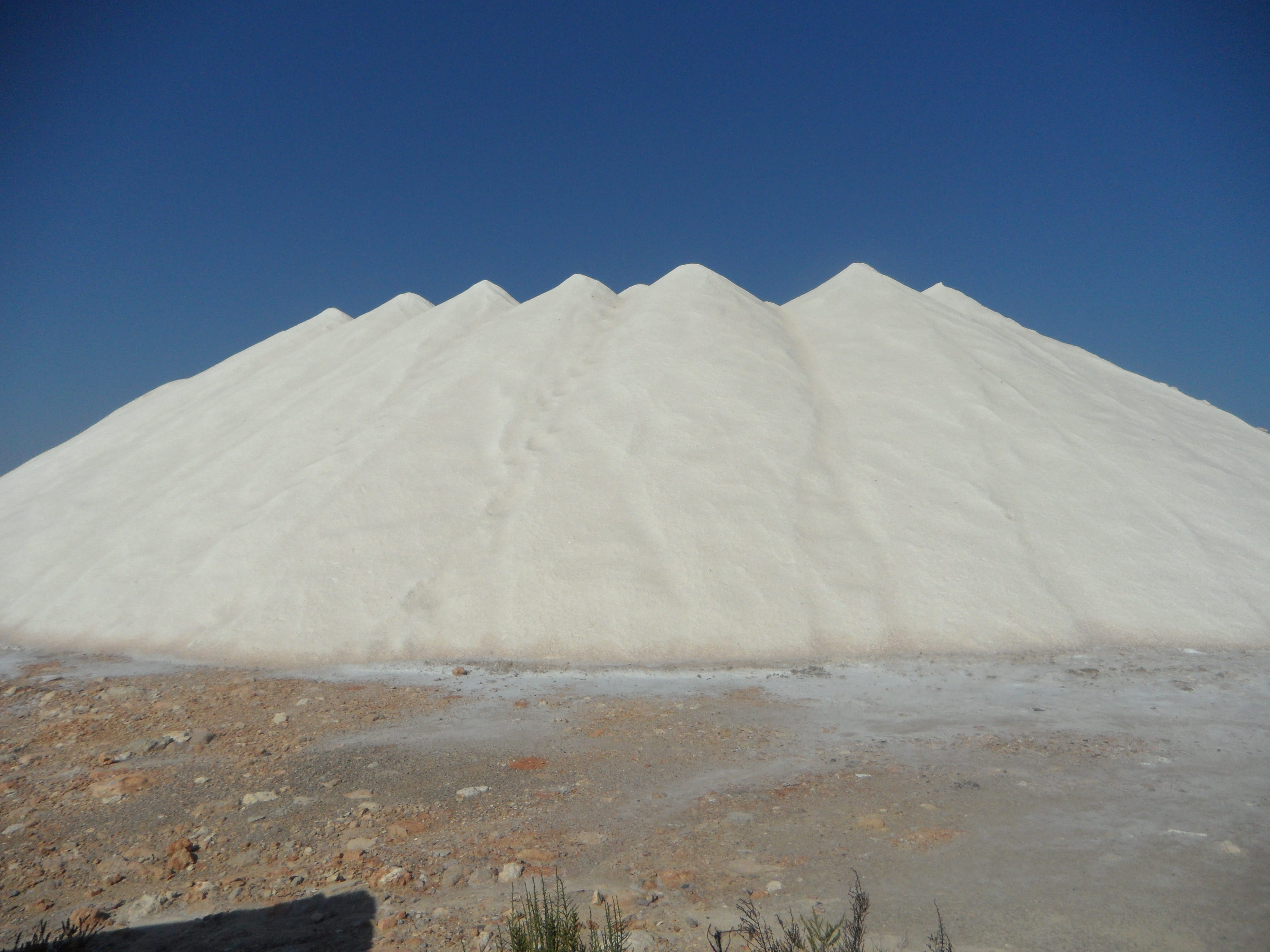beauty in nature, travel destinations, land, 4K, sea, scenics - nature, idyllic, non-urban scene, mallorca, salt pans, copy space, tradition, sea salt, HD Wallpaper