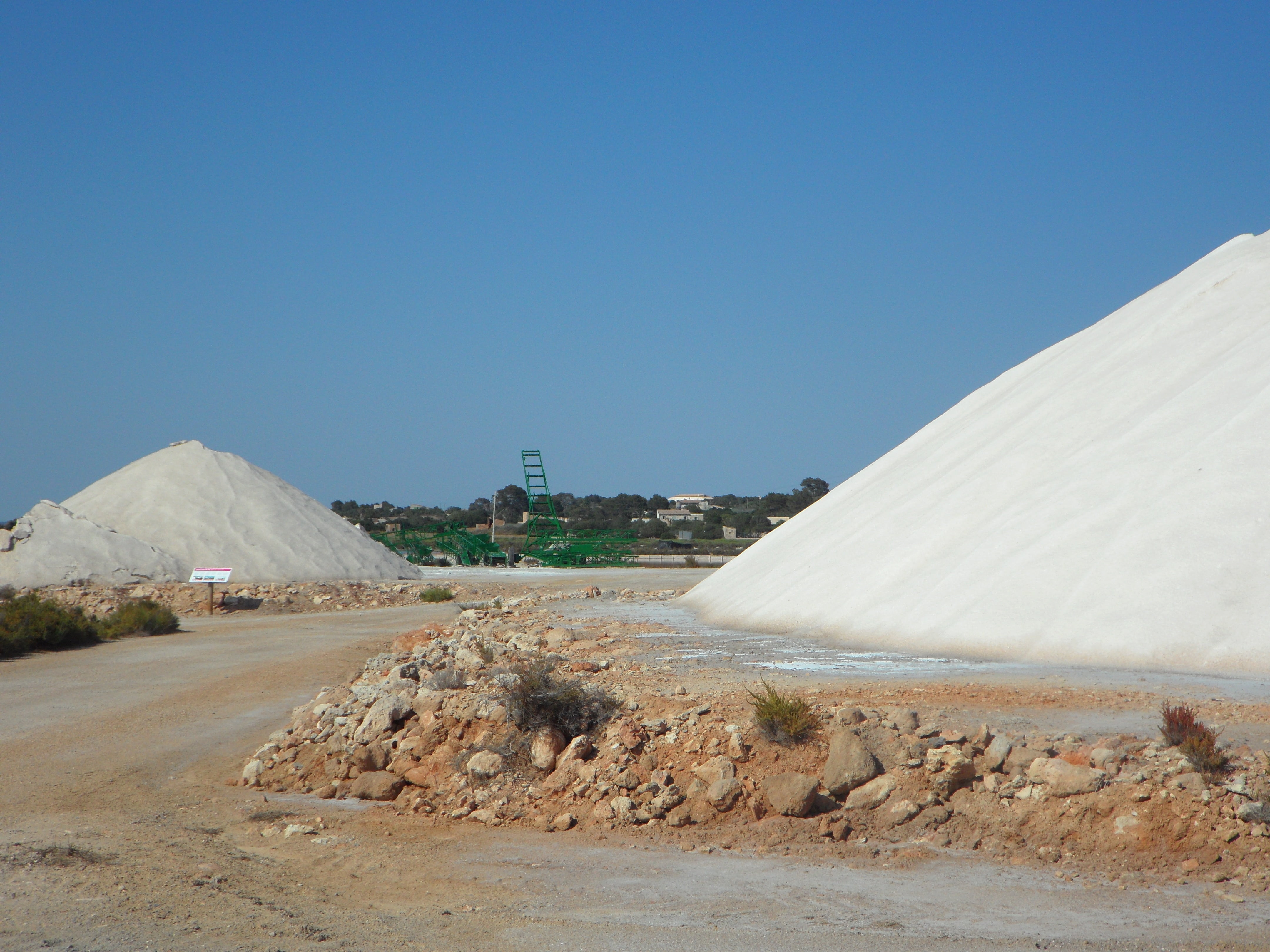 copy space, architecture, arid climate, mountain, 4K, tradition, sea, climate, beauty in nature, scenics - nature, ses salines, mallorca, building exterior, HD Wallpaper