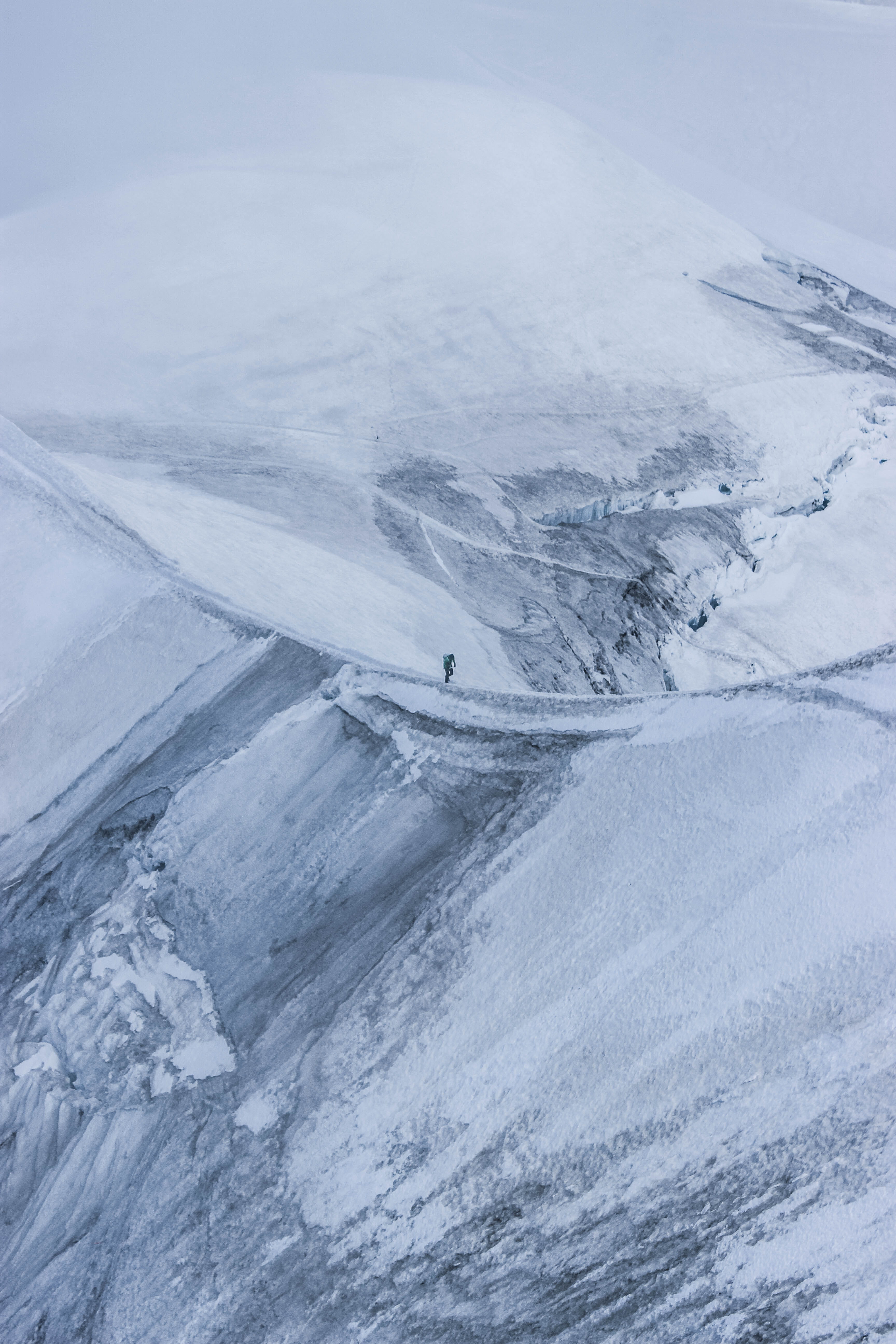 wander, snow, landscape, person, ice, frost, winter, outdoors, white, frigid, hill, extreme Sports, season, mist, frozen, alp, aerial View, fog, ridgeline, Phone HD Wallpaper