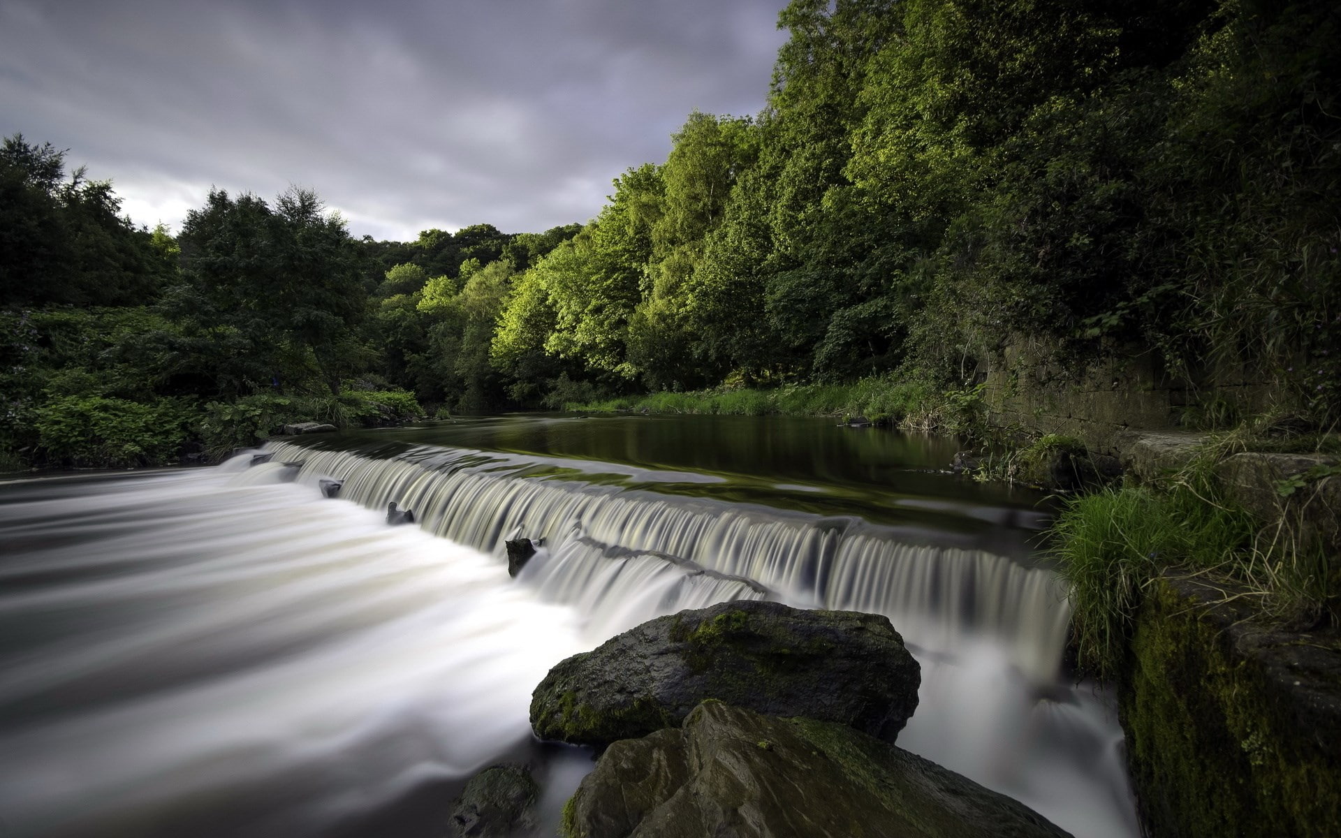 flowing water, green color, cloud - sky, stream - flowing water, long exposure, motion, sky, 1080P, day, water, running water, nature  hd pic 1920x1200, HD Wallpaper