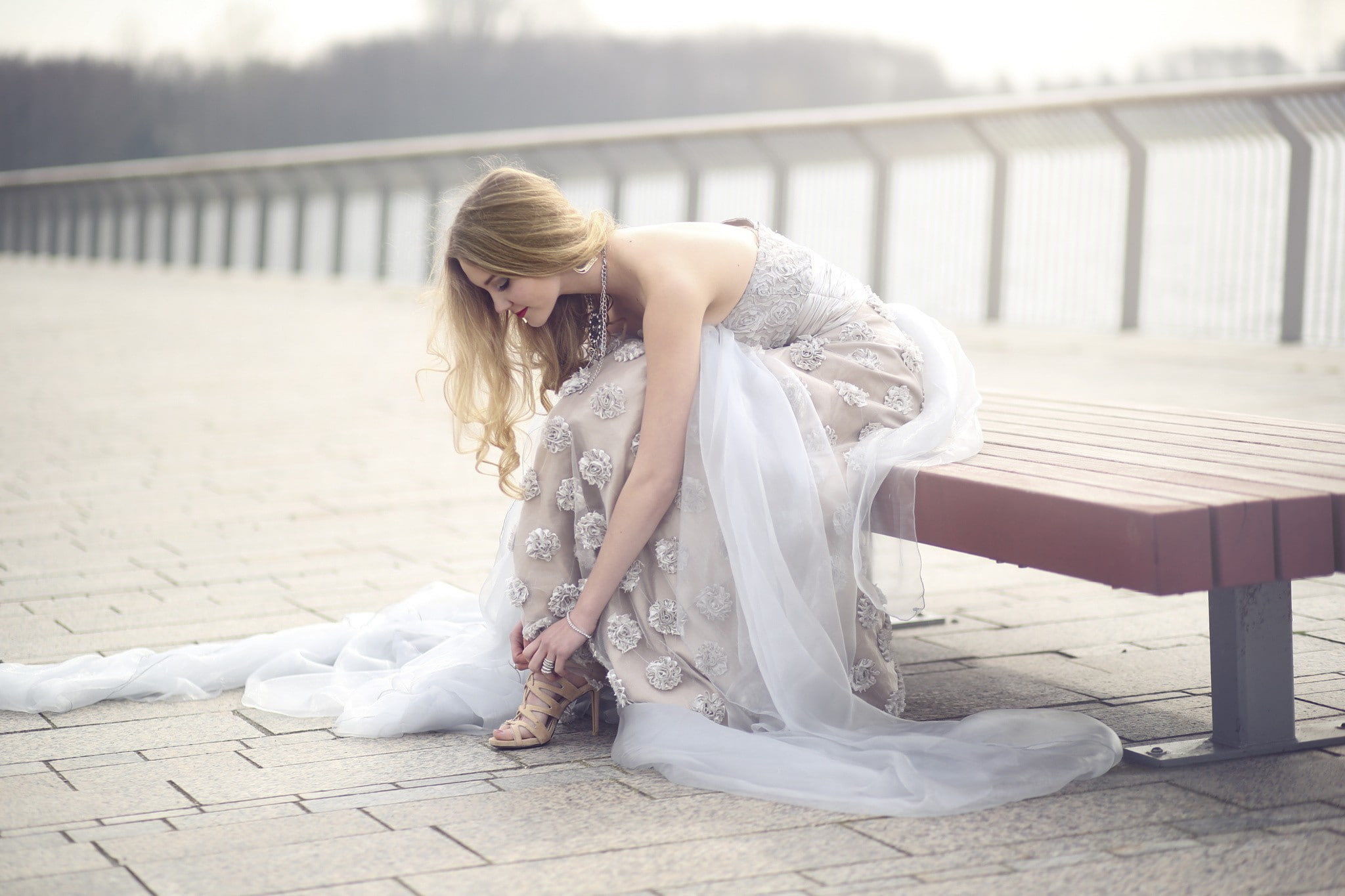 sitting, model, white dress, wedding dress, bench, 1080P, women, portrait, blonde, HD Wallpaper