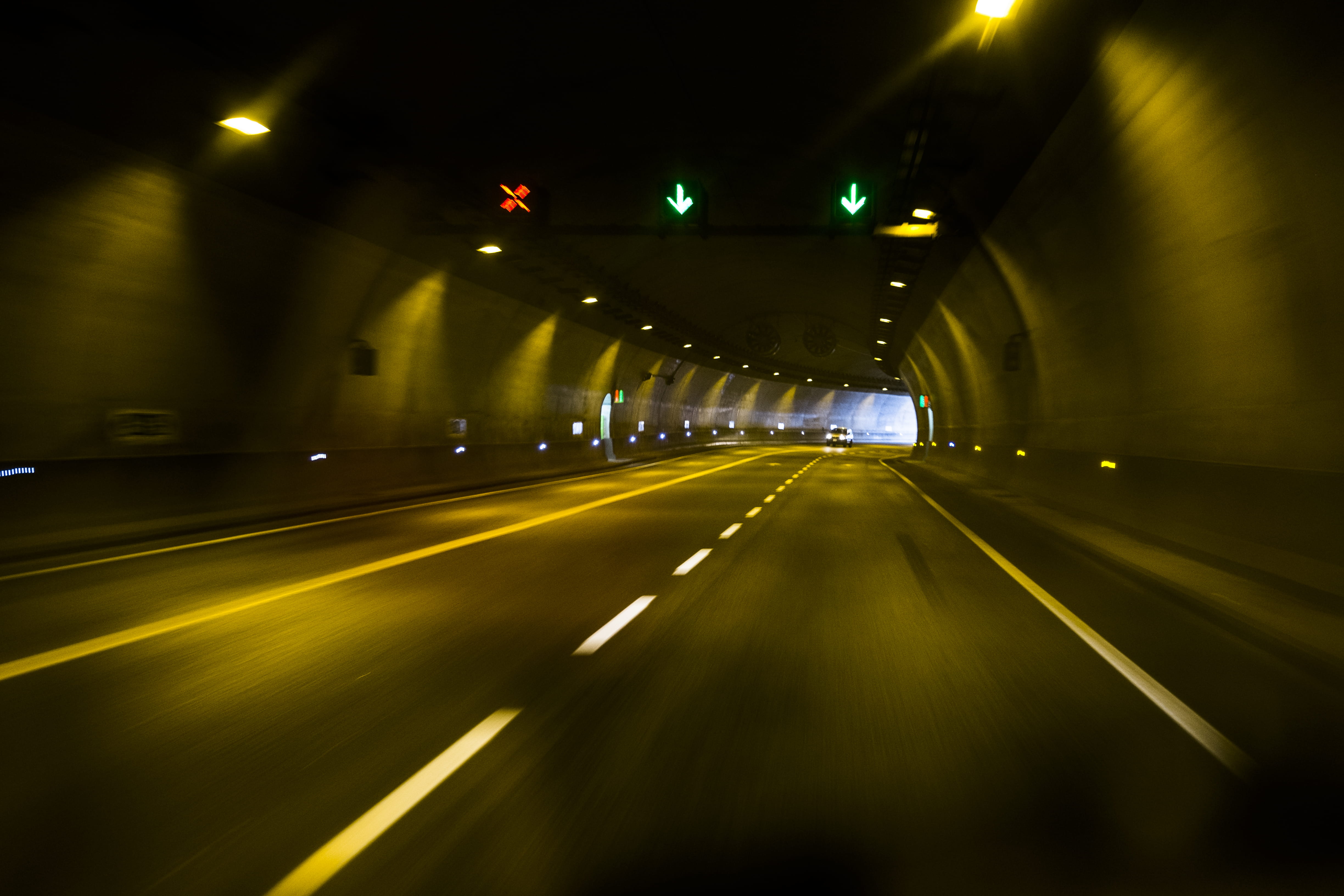 tunnel, the way forward, no people, way, dividing line, speed, symbol, lighting equipment, multiple lane highway, motion, street, tunel, night, illuminated, HD Wallpaper