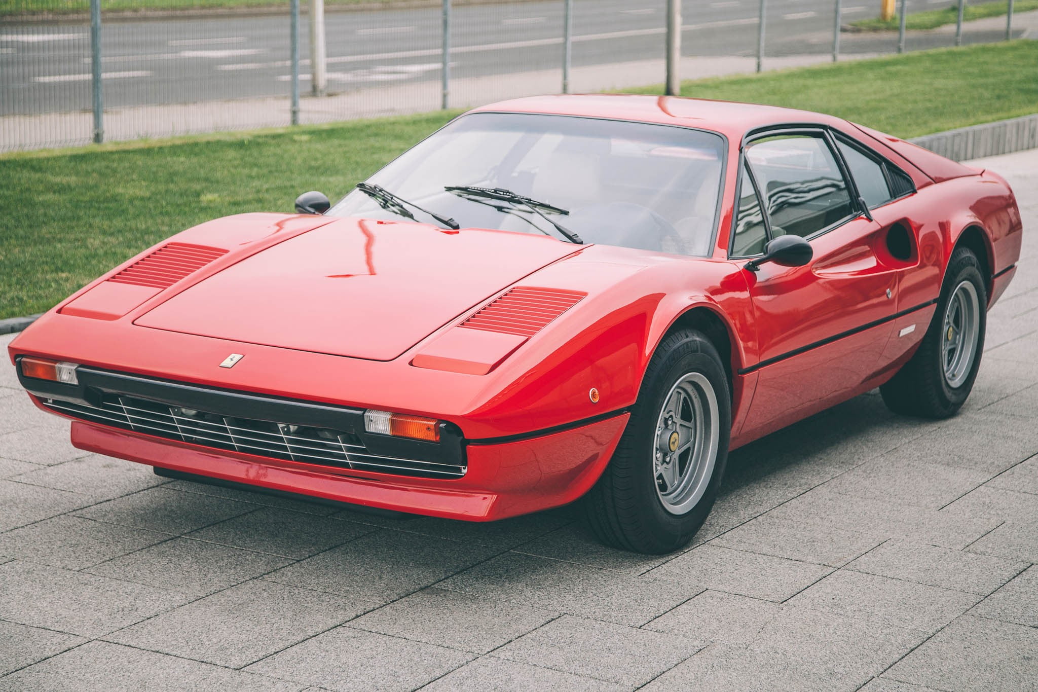 no people, mode of transportation, toy, vintage car, luxury, day, Ferrari, city, motor vehicle, retro styled, wheel, transportation, paving stone, land vehicle, HD Wallpaper