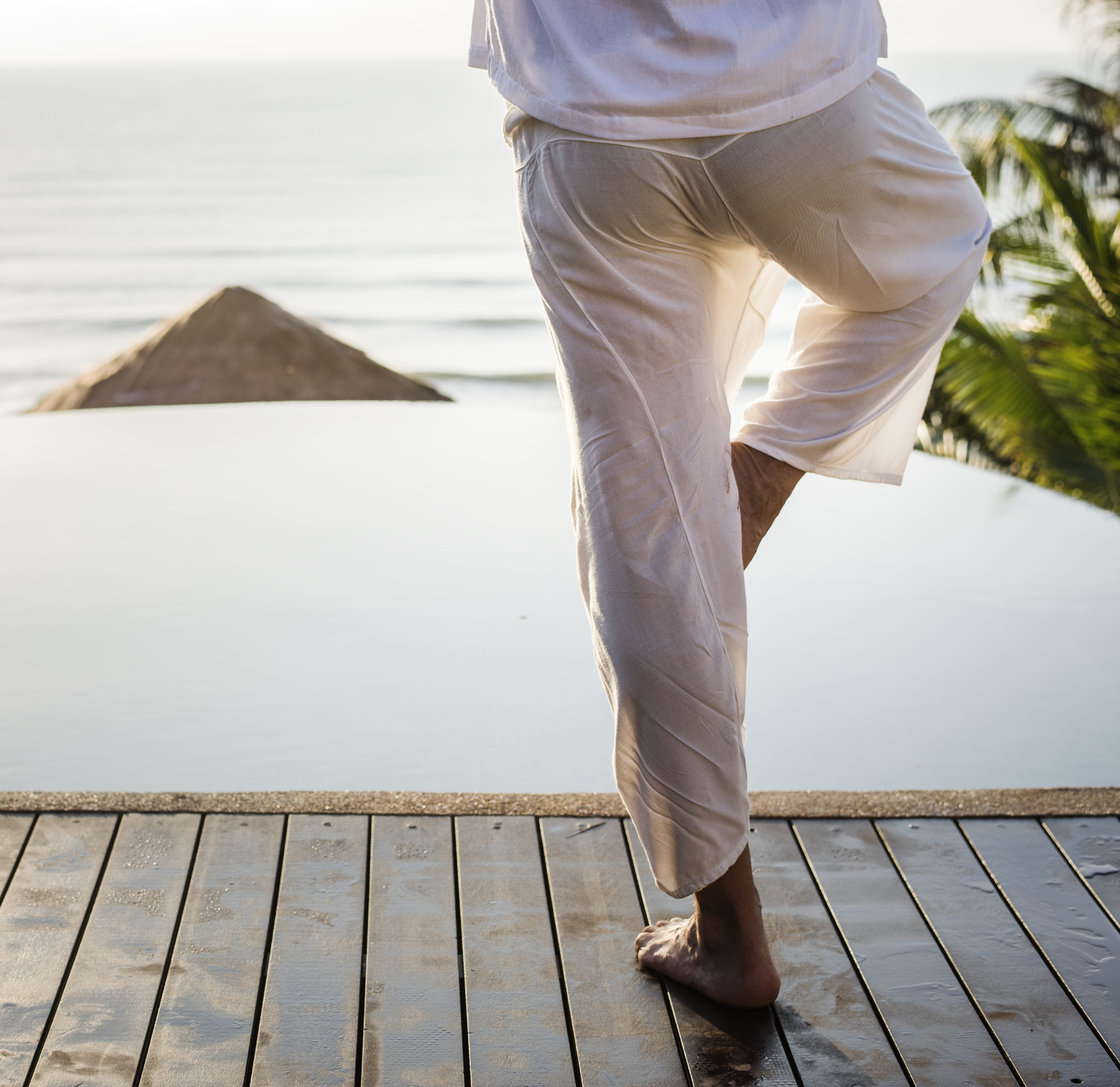 casual clothing, barefoot, wet, 4K, morning, yoga, lifestyle, body, spirituality, sun, seashore, person, wellness, spiritual, water, workout, nature, Vriksasana, HD Wallpaper