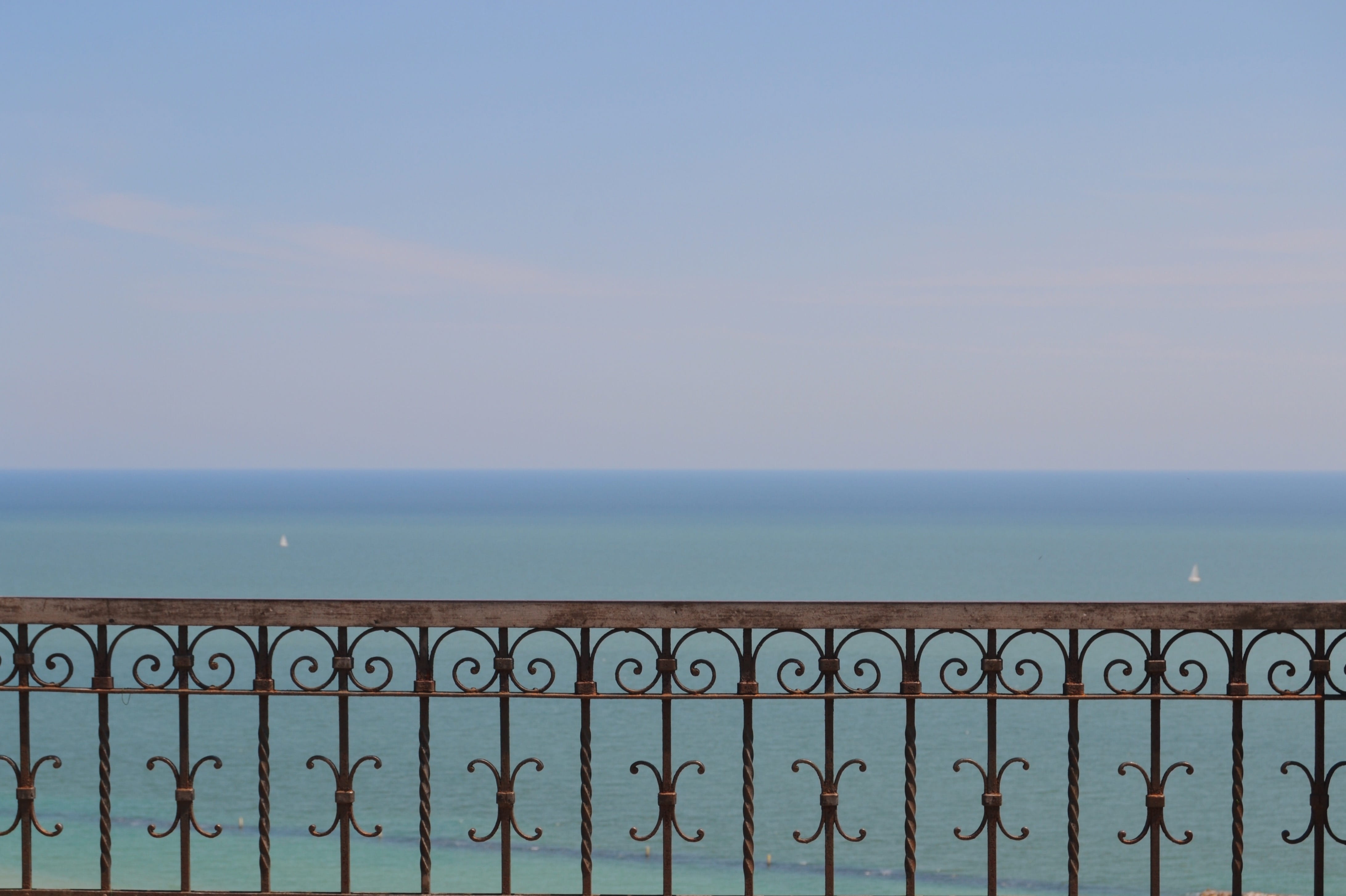 colours, geometry, tranquil scene, color, blue, balcony, railing, 4K, blu, pale, no people, terrace, colour, side by side, italy, torre di palme, horizon, HD Wallpaper