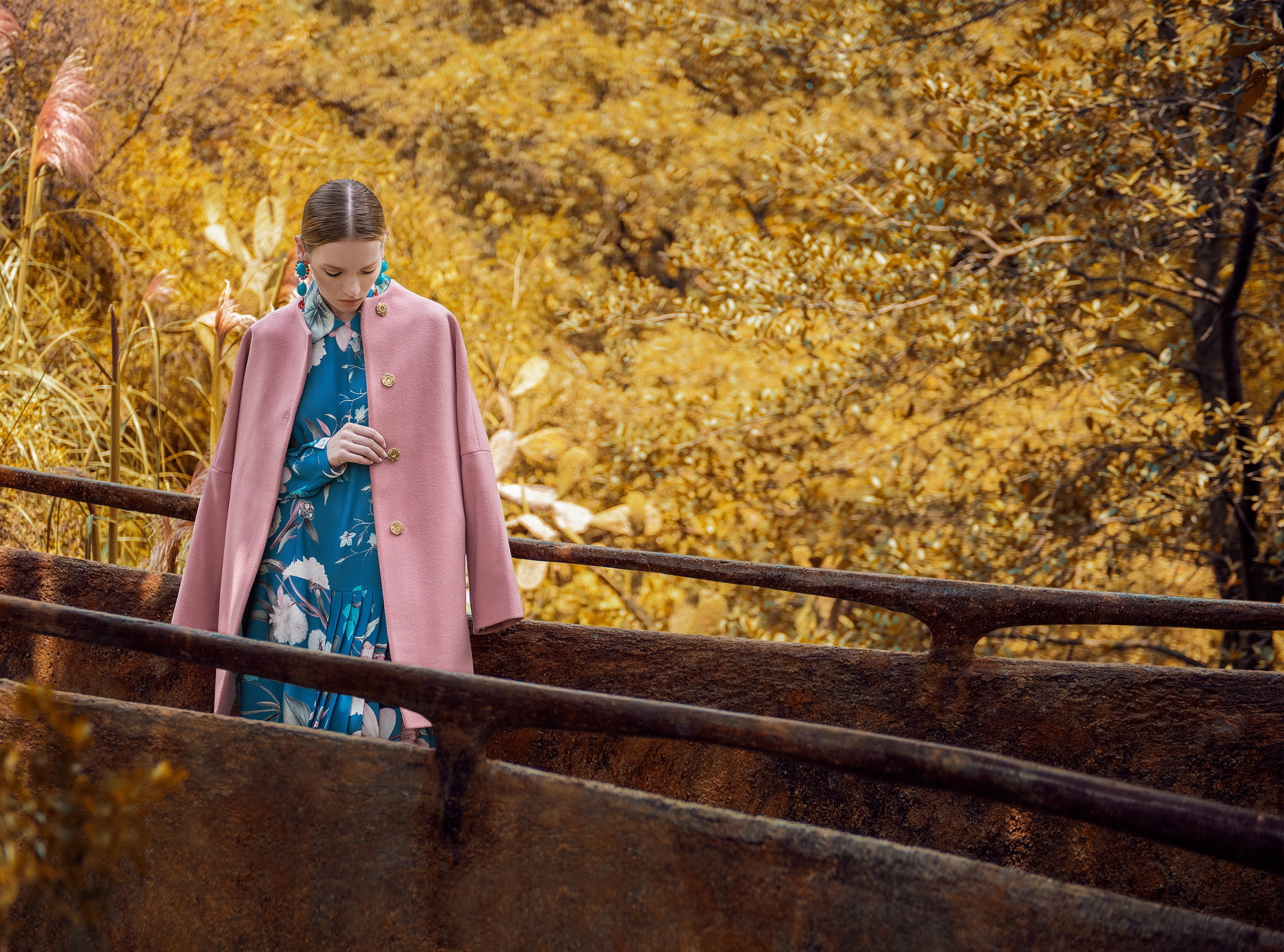 Designer, Autumn, young women, People, plant, Girl, Coat, Season, beautiful woman, adult, Young, front view, Outfit, Fall, tree, standing, 2K, yellowtrees, HD Wallpaper
