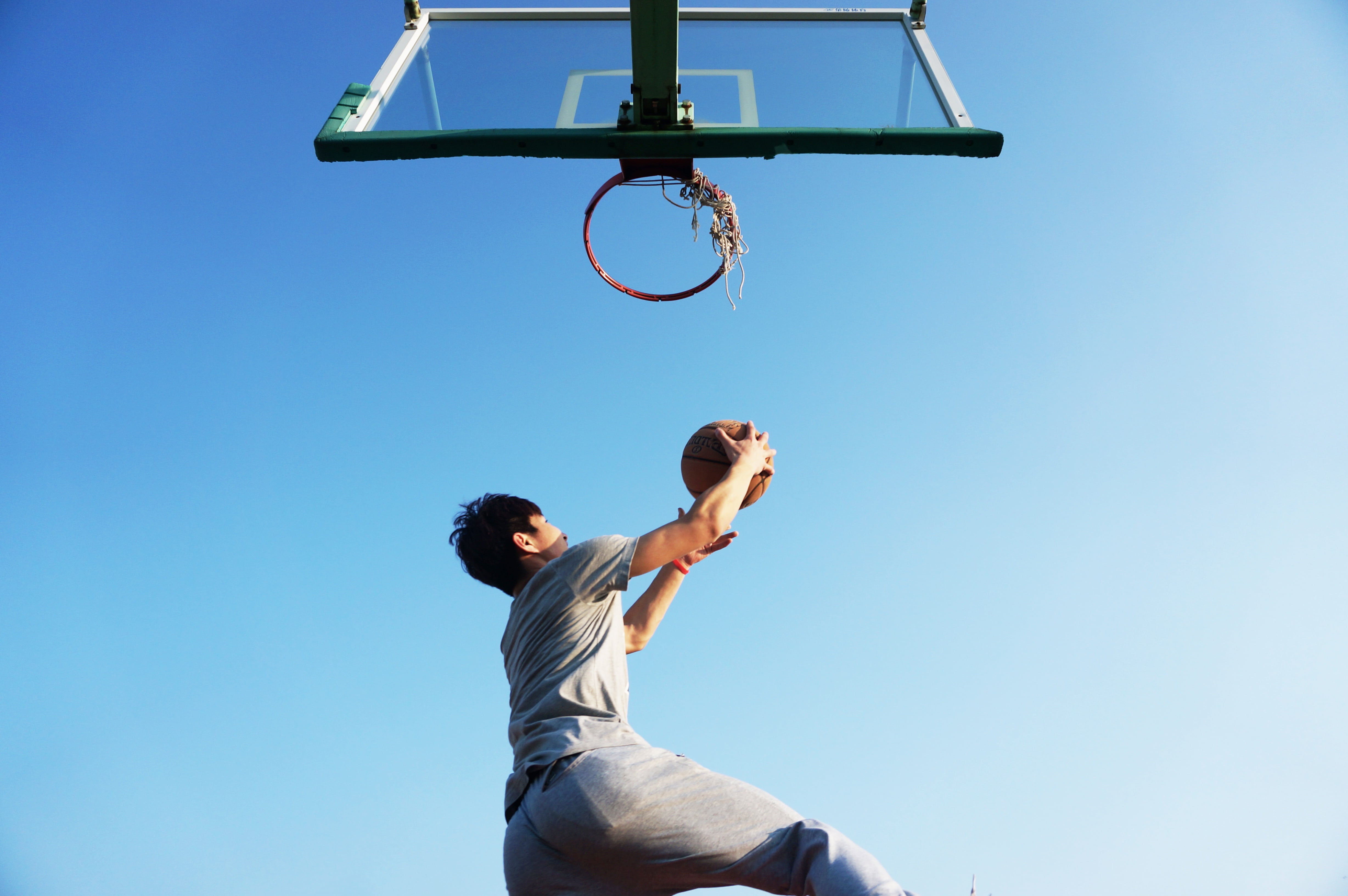 near, blue, player, men, lifestyles, leisure activity, outdoors, clear sky, copy space, sky, adult, basketball - sport, basketball hoop, dunk, hoop, day, HD Wallpaper
