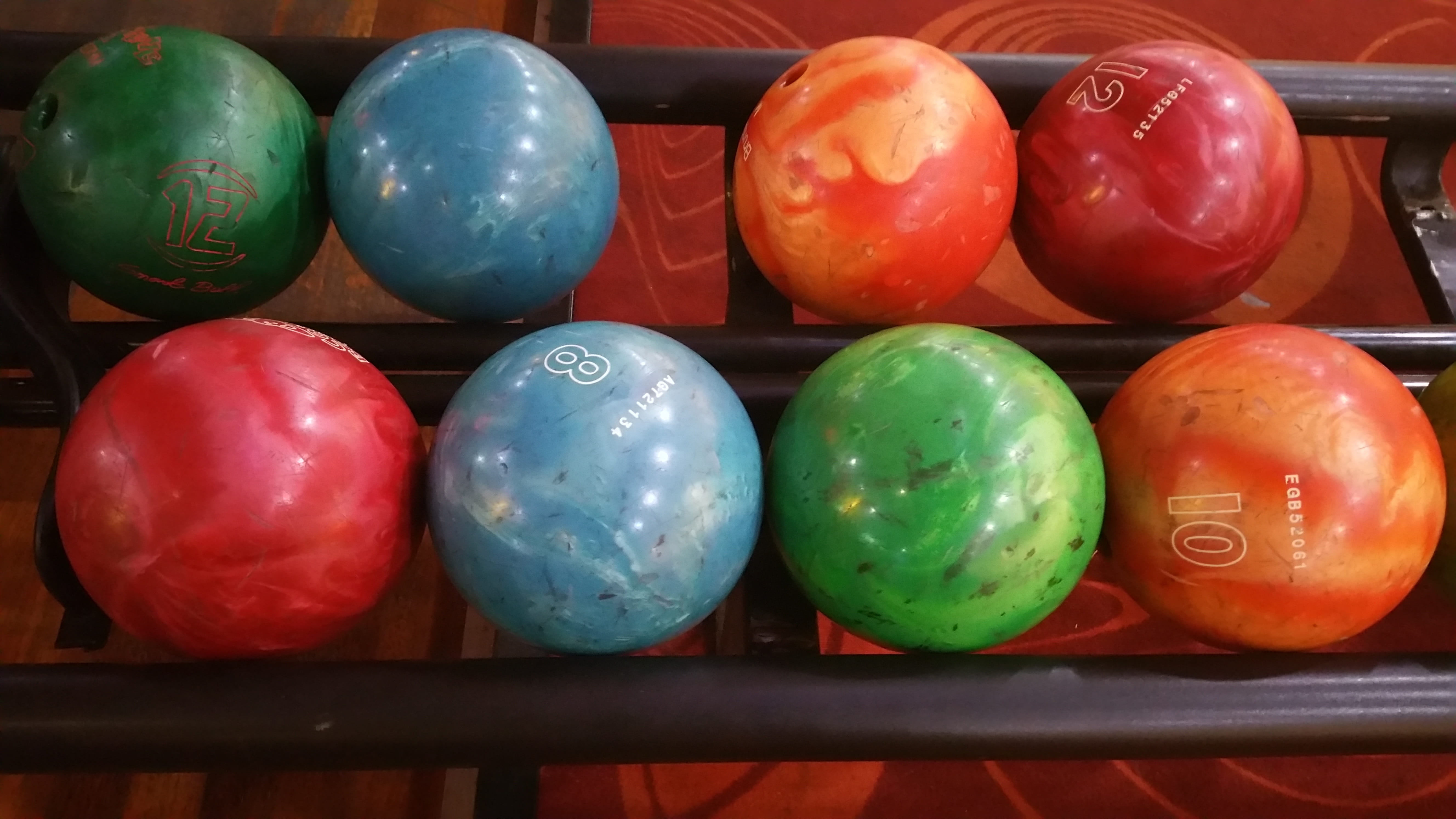 happiness, leisure, sport, ball, cheerful, close-up, equipment, group, in a row, play, bowl, freshness, no people, playful, food, game, activity, arrangement, HD Wallpaper