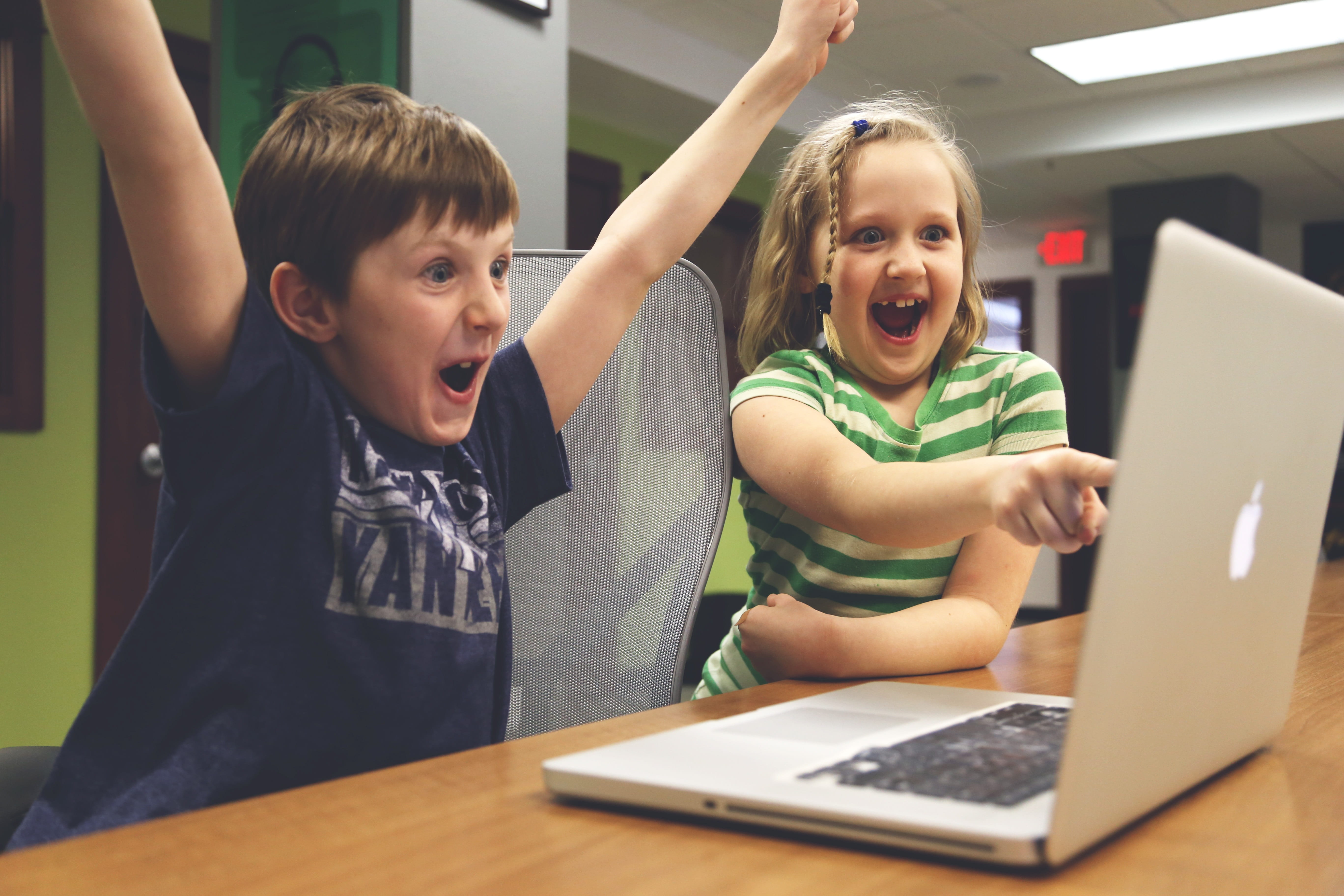using laptop, top, real people, mouth, men, males, happy, emotion, home, 5K, females, home office, office, company, laptops, boy, computer, modern, wireless technology, HD Wallpaper