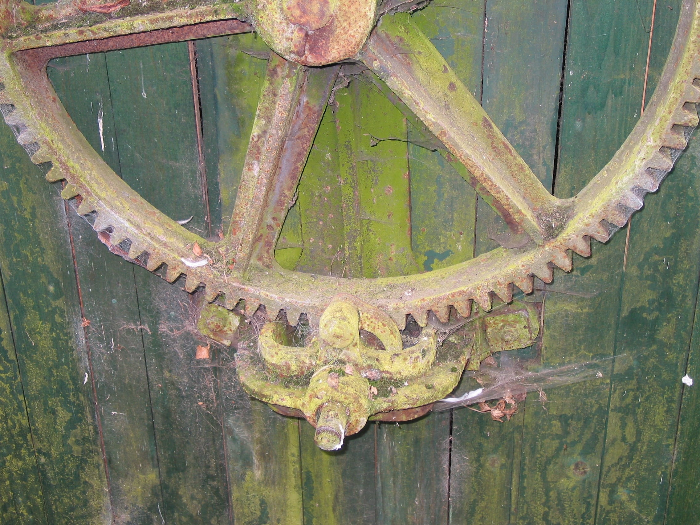 transportation, nature, rusty, weathered, run-down, green color, no people, antique, high angle view, damaged, close-up, metal, 1080P, Iron, water, retro Styled, HD Wallpaper
