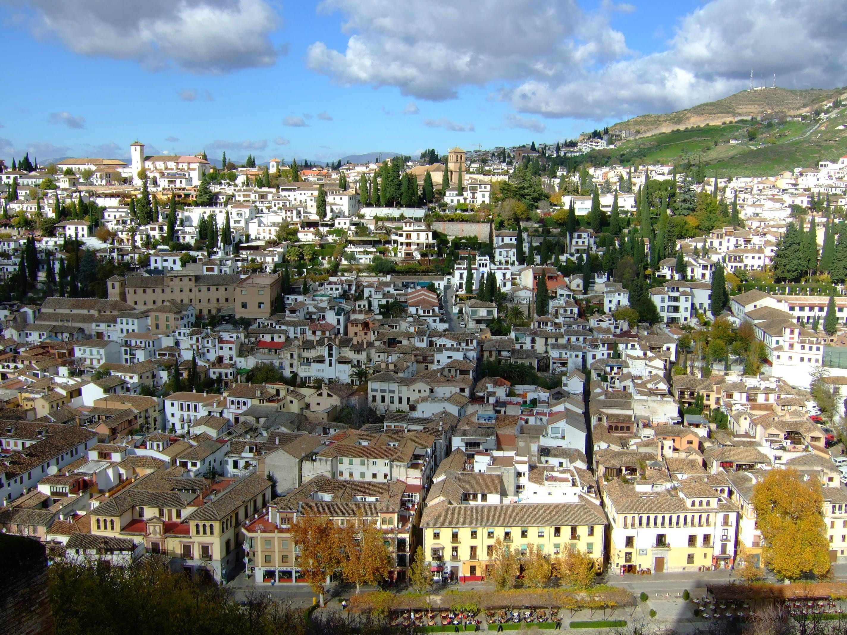 city, outdoors, cityscape, sky, house, town, spain, built structure, 2K, cloud - sky, buildings, white, near, brown, day, community, alhambra, townscape, HD Wallpaper