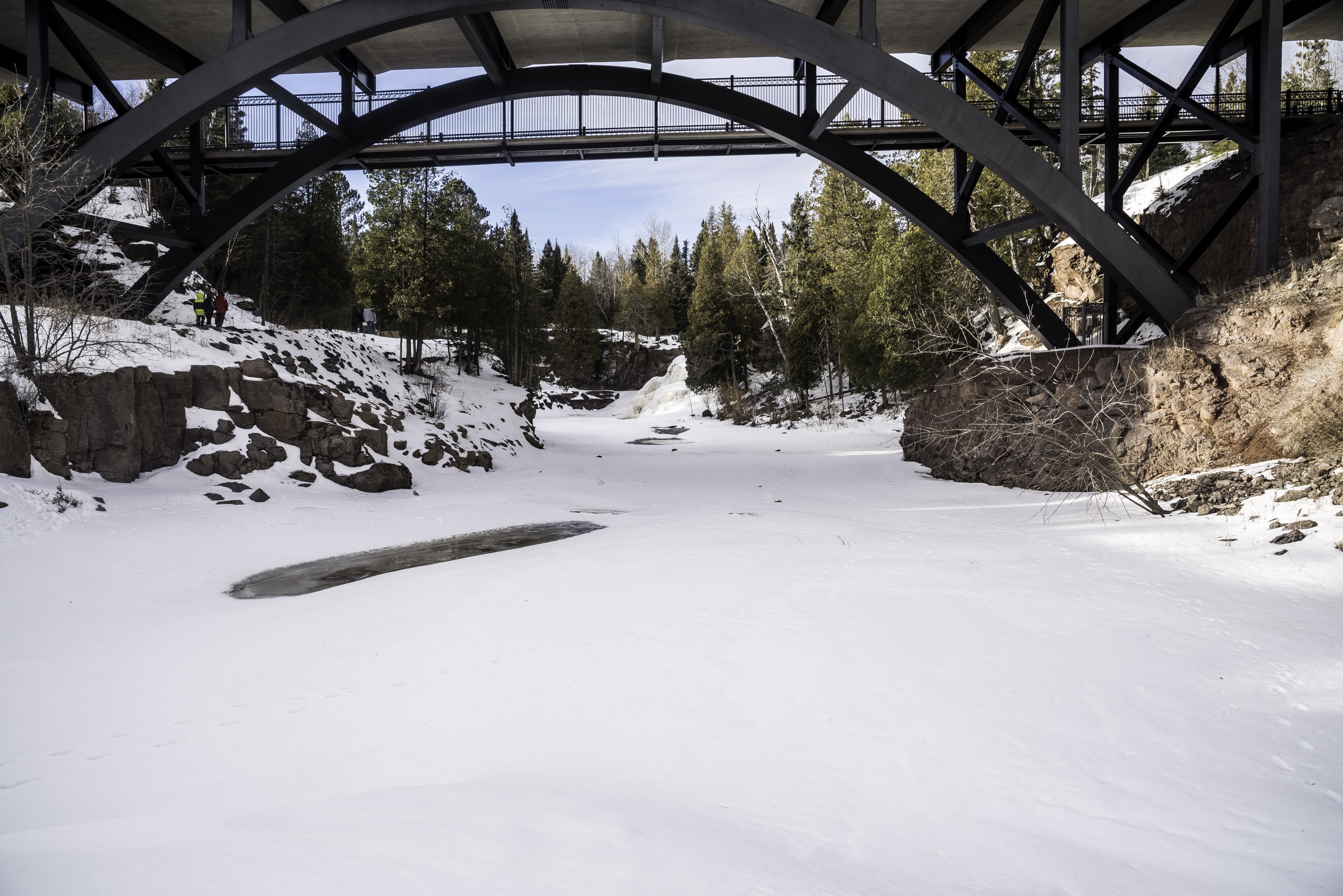 state, scenics, Under the Bridge, tree, falls, outdoors, covering, nature, architecture, park, gooseberry, water, cold temperature, day, landscape, ice, HD Wallpaper