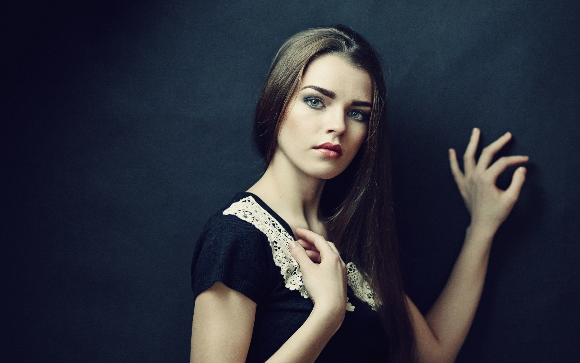 women, 1080P, beautiful woman, beautiful girl pic 1920x1200, portrait, indoors, studio shot, elegance, beauty, adult, hair, young women, glamour, luxury, HD Wallpaper