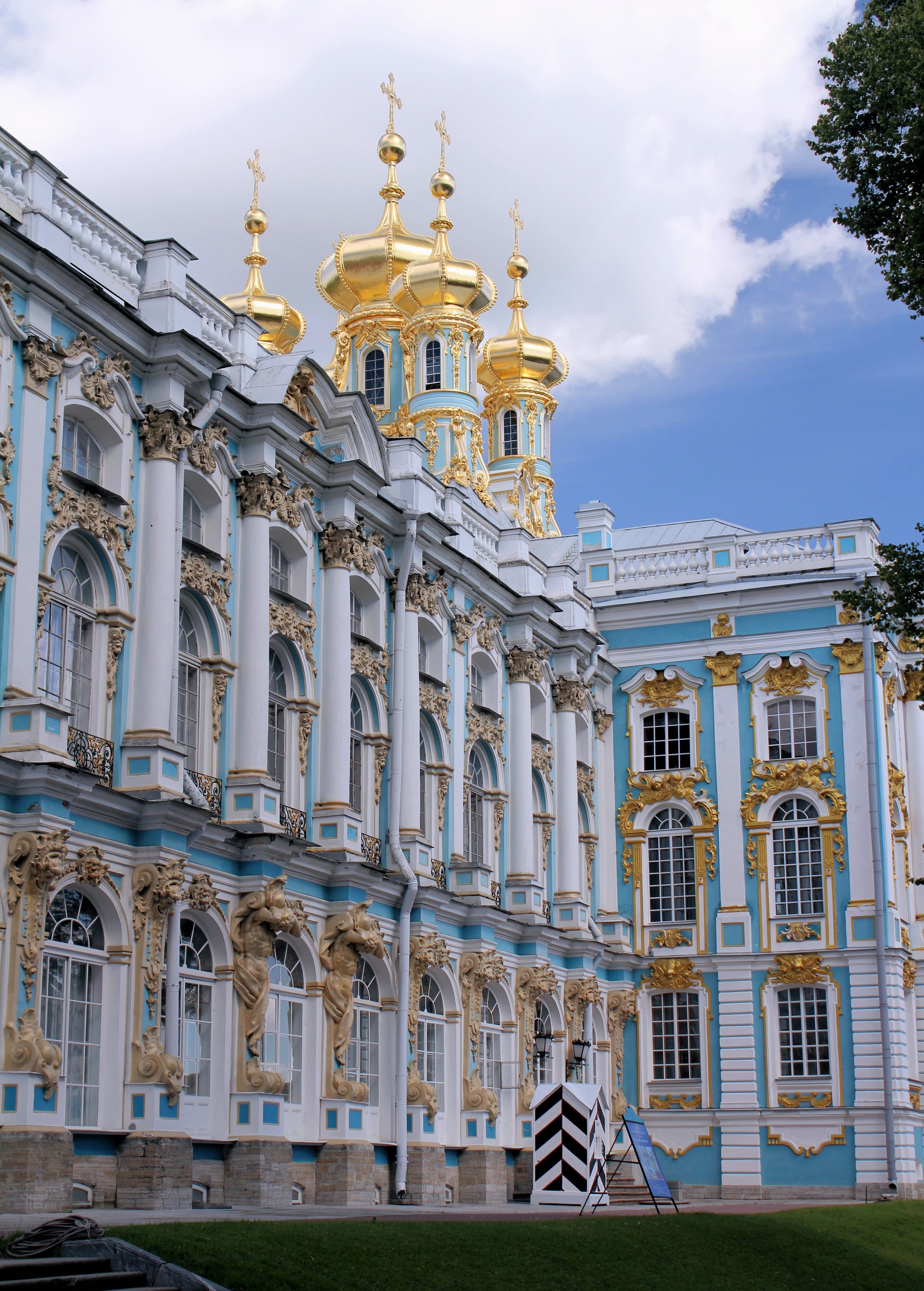 pushkin, russia, 4K, built structure, architectural column, no people, building exterior, architecture, ornate, rococo, belief, city, day, travel destinations, Phone HD Wallpaper