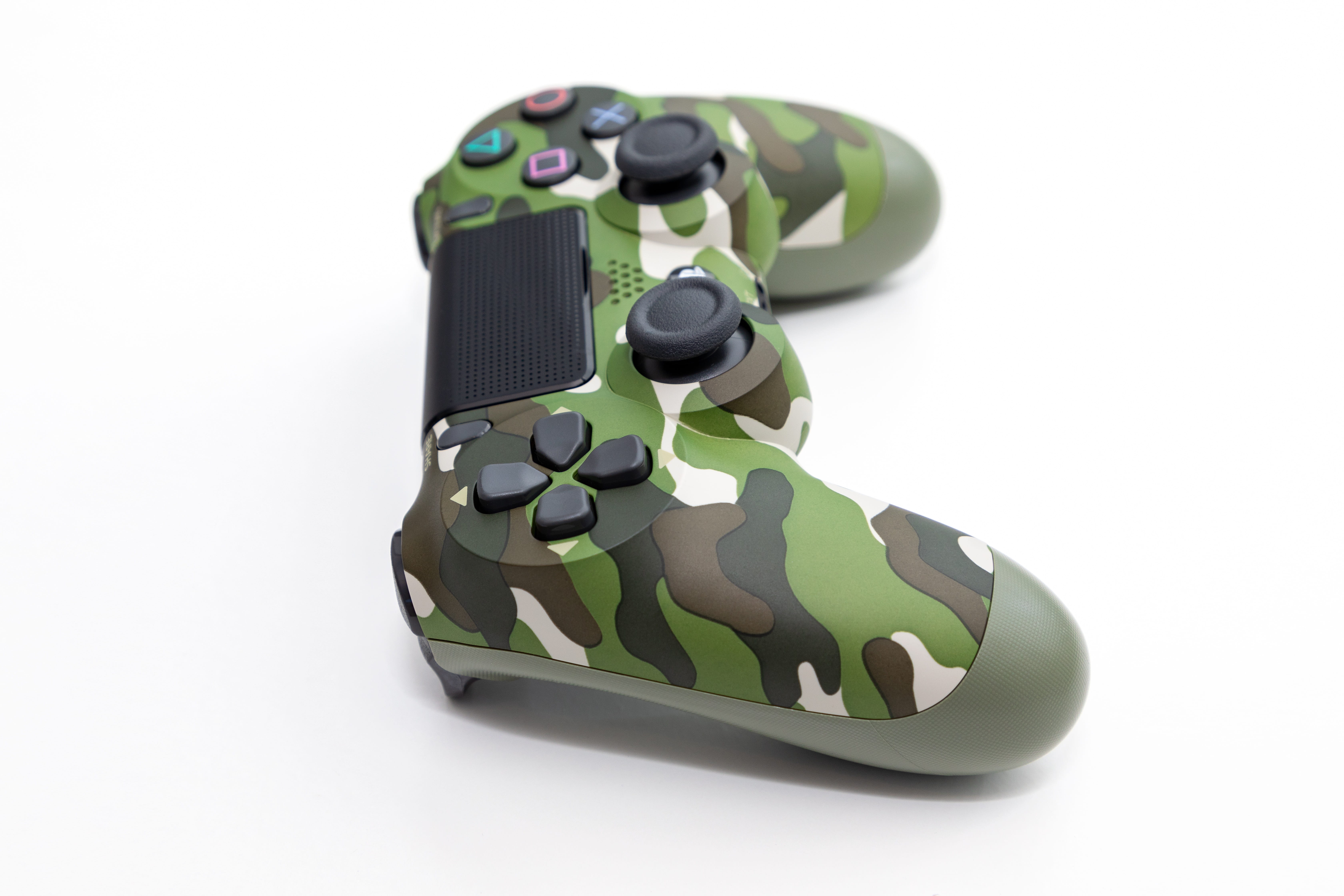 arts culture and entertainment, console, single object, studio shot, 5K, high angle view, animal, technology, ps4, white background, joystick, camo, black color, HD Wallpaper