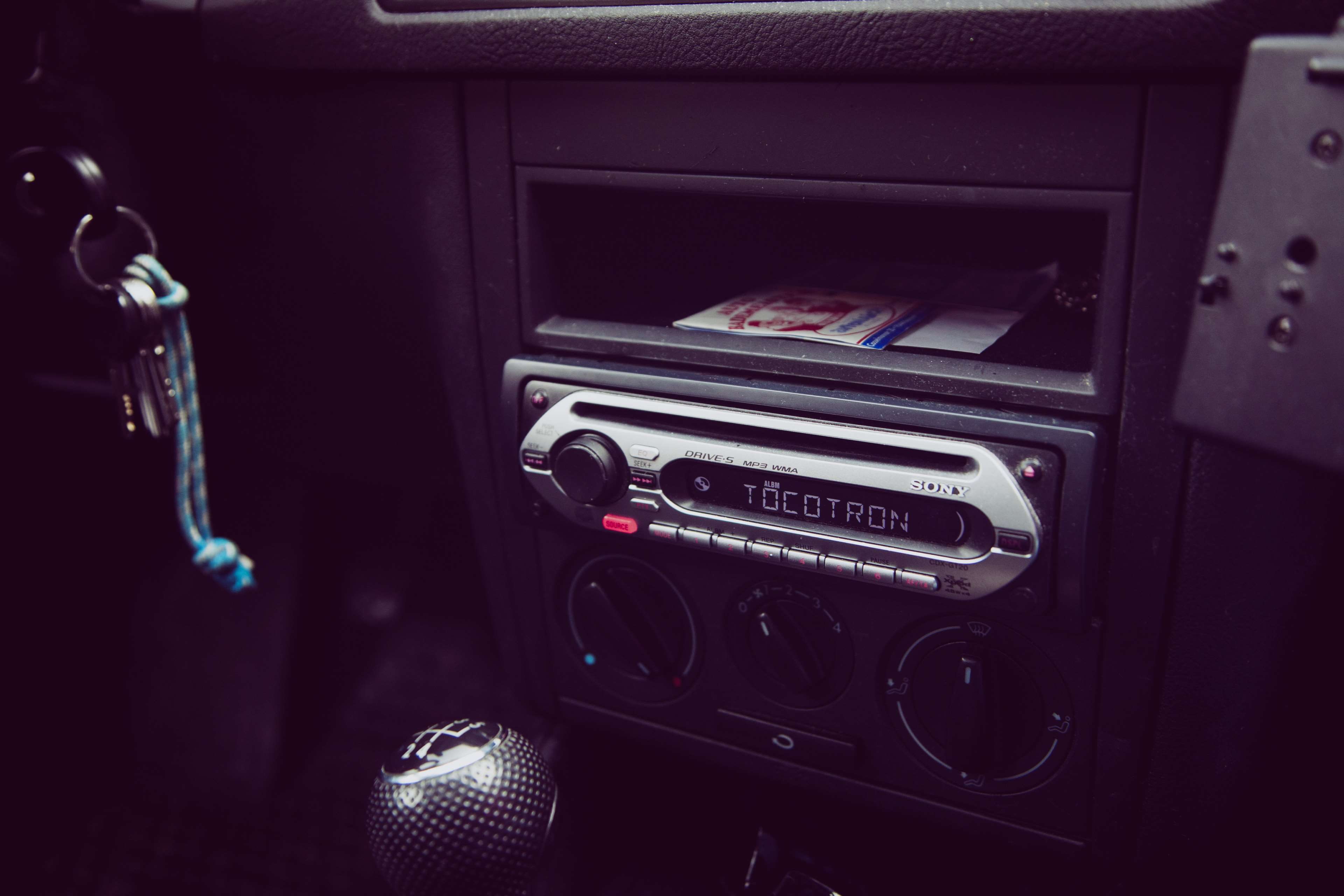 player, loudness, antique, control panel, cd, arts culture and entertainment, radio, close-up, control, technology, music, equipment, old, selective focus, HD Wallpaper