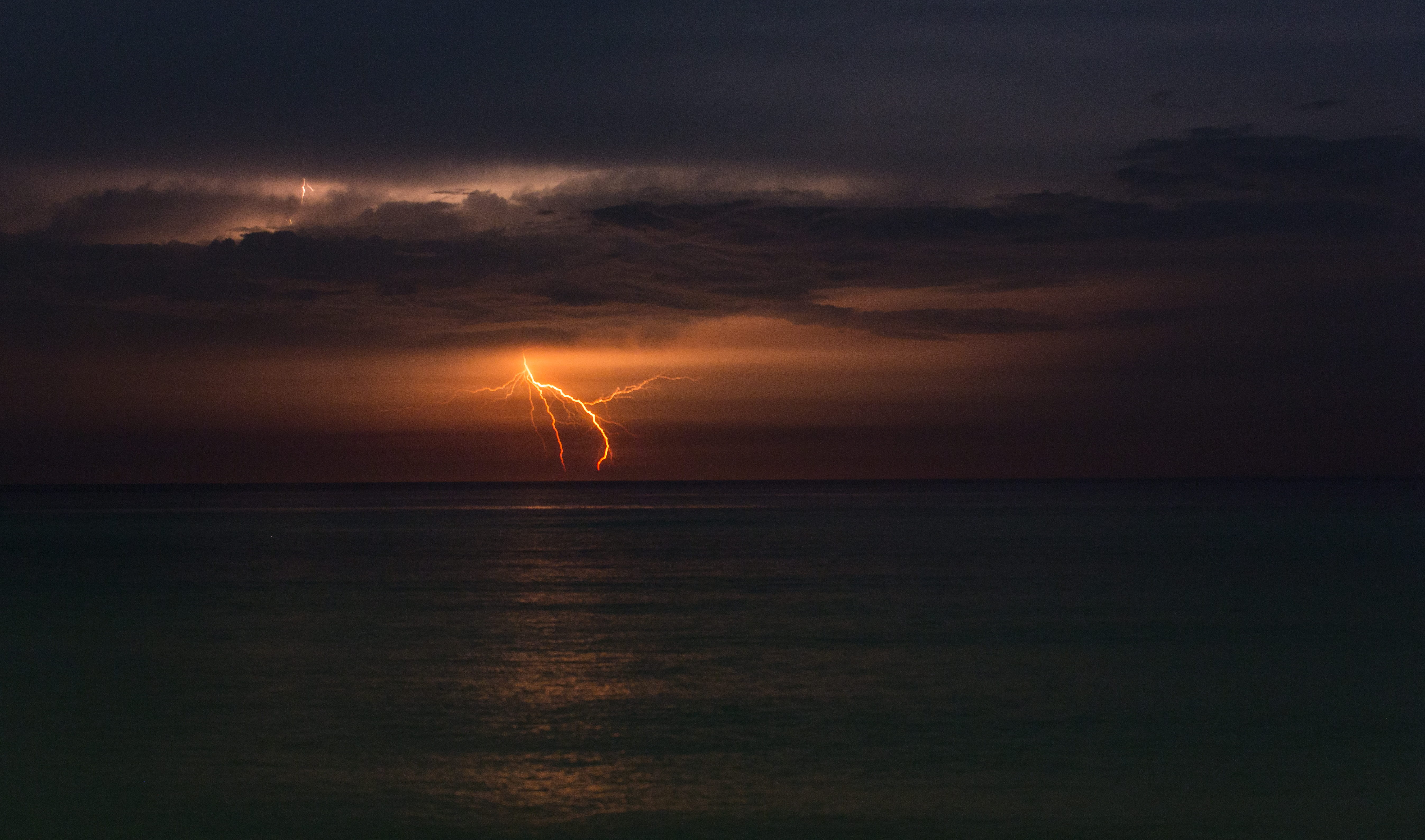 no people, cloud - sky, scenics - nature, horizon over water, cloud, cloudscape, thunder storm, power, beach, water, thunderstorm, black, weather, nature, HD Wallpaper