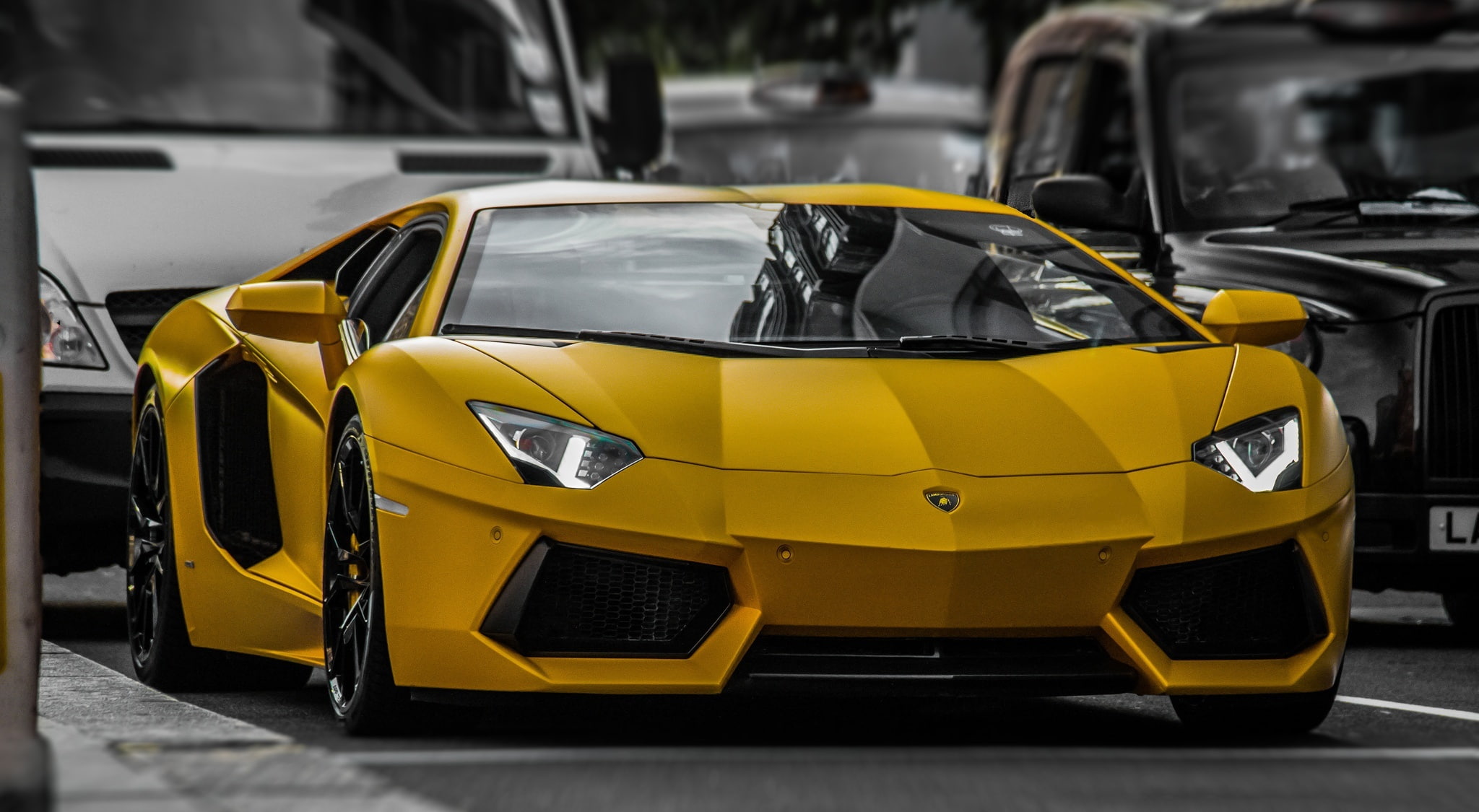 Black, street, City, public transportation, motor vehicle, no people, traffic, Lamborghini, isolated color, taxi, Yellow, supercar, Luxury, mode of transportation, HD Wallpaper