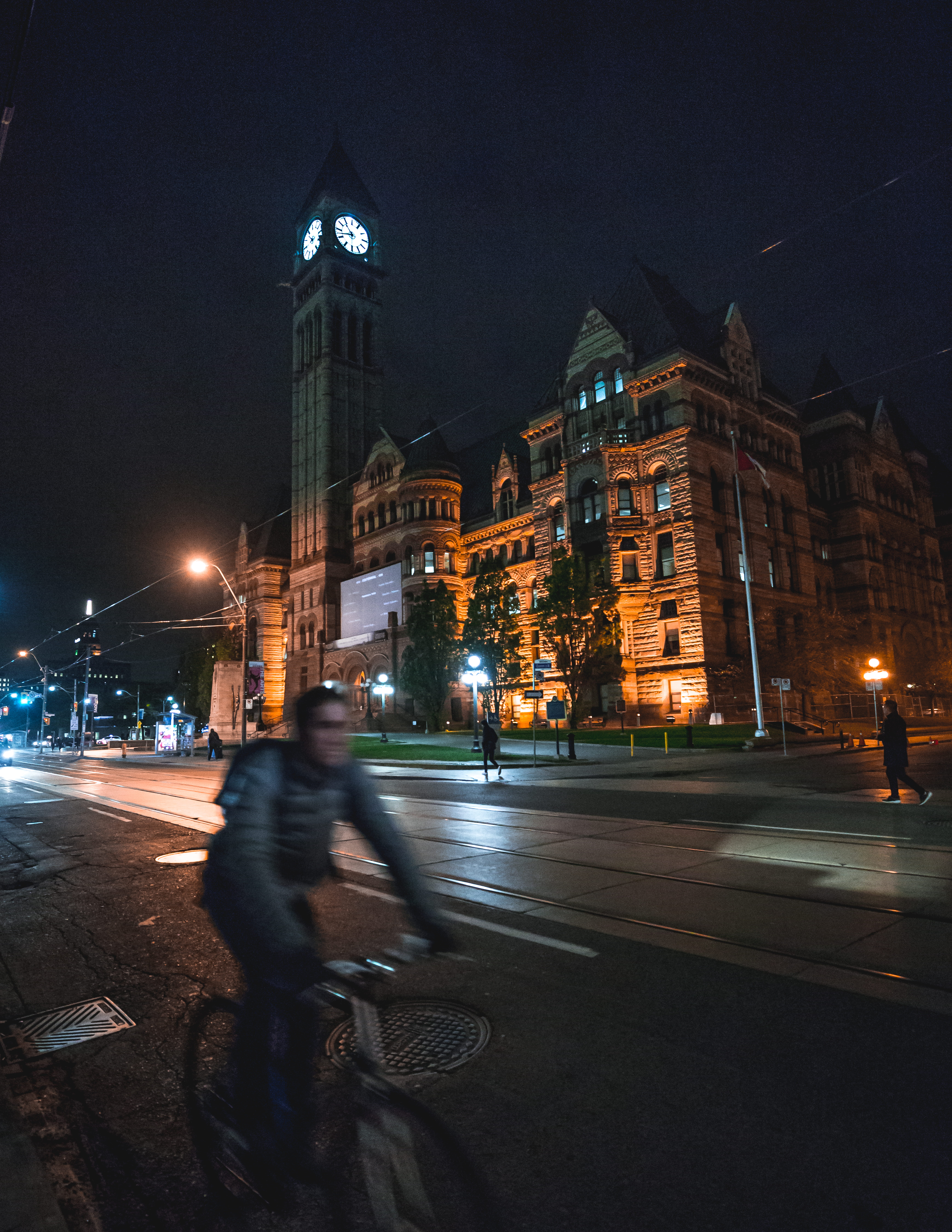 building exterior, 8K, city, delivery, city life, lights, canada, blurred motion, illuminated, night, bicycle, toronto city hall, land vehicle, tower, Phone HD Wallpaper