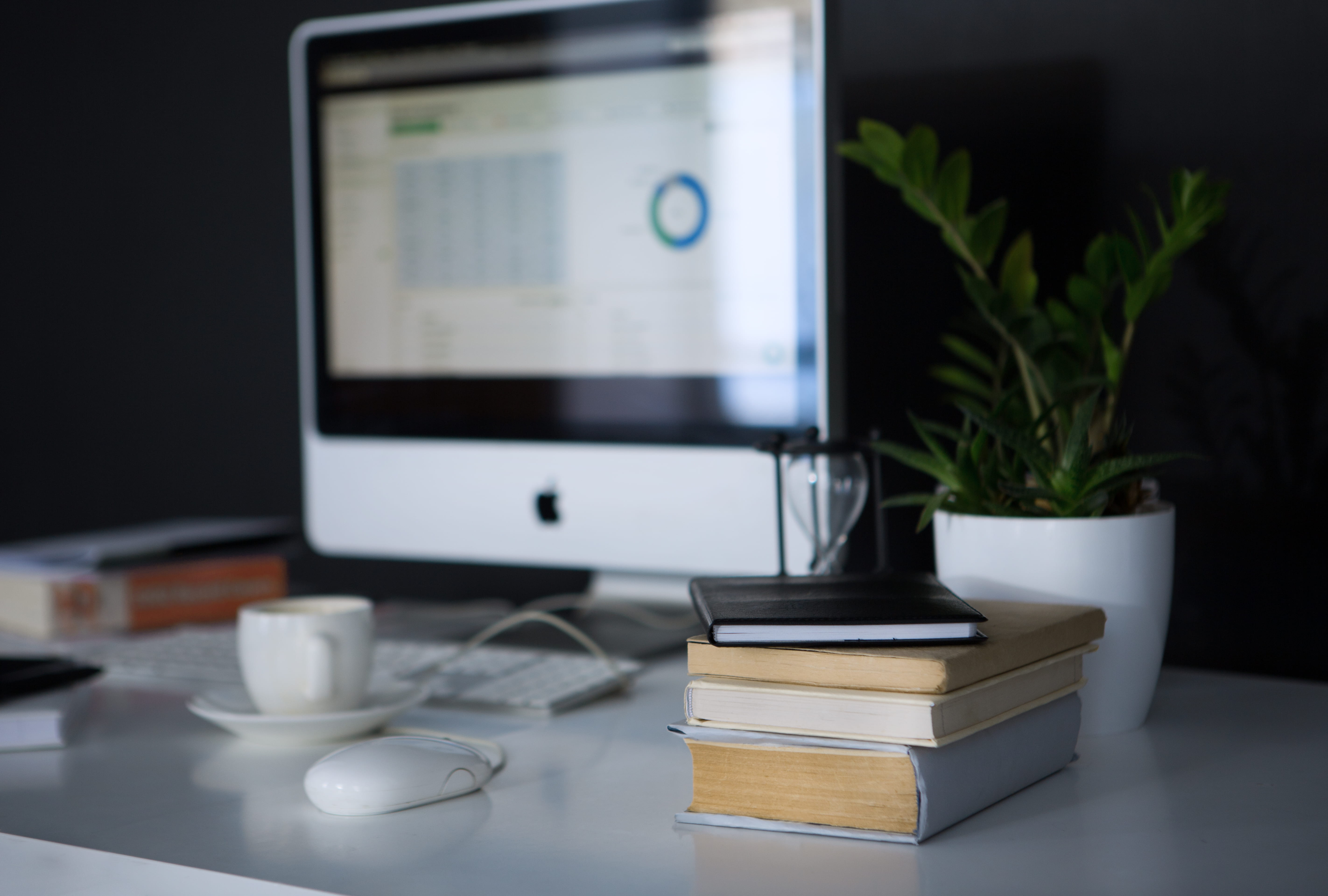 workspace, furniture, connection, saucer, display, organized, information, focus, corporate business, wireless technology, portable information device, HD Wallpaper