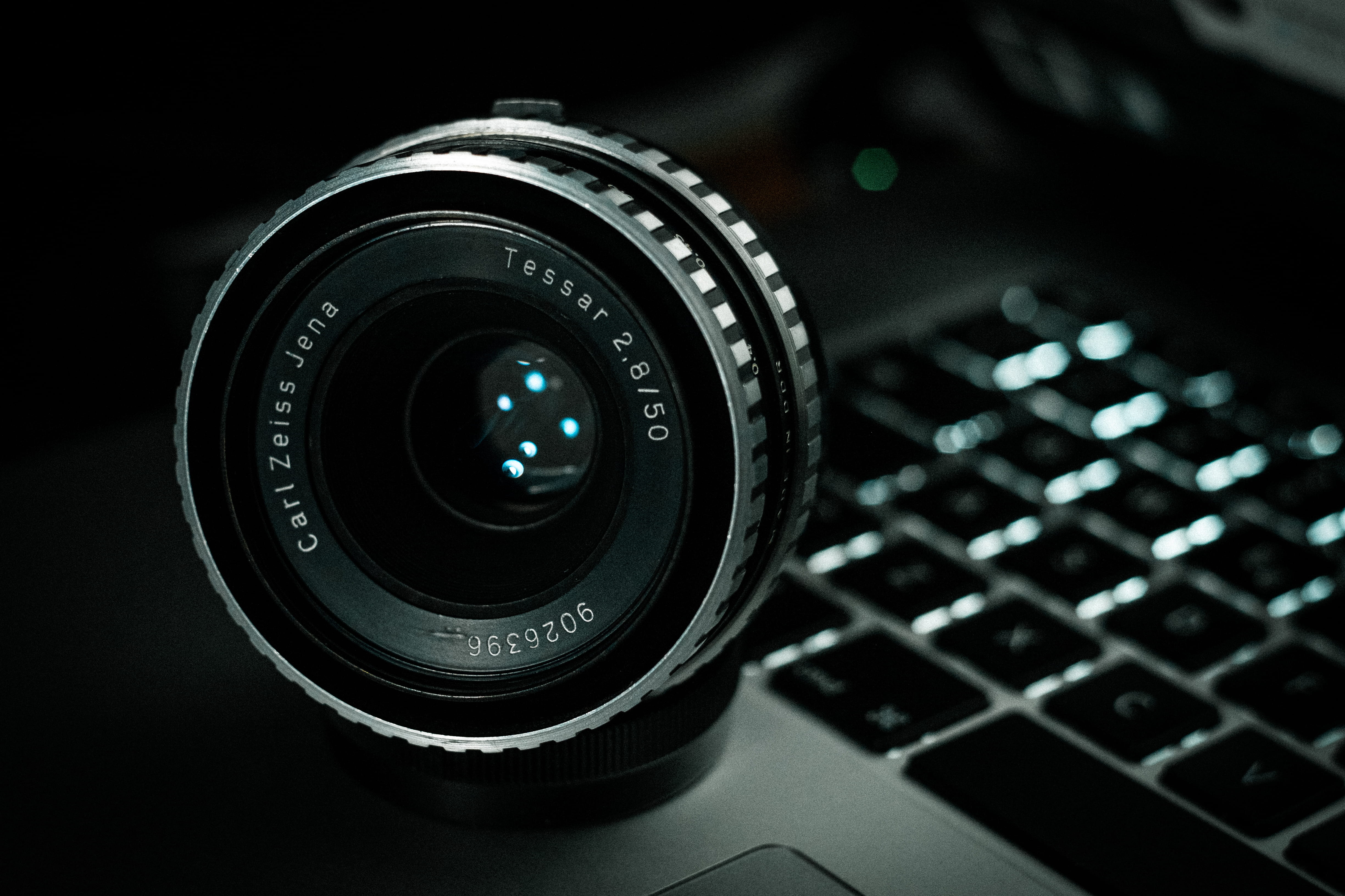 focus on foreground, optical instrument, electronics, camera - photographic equipment, tech, photography themes, carl zeiss, text, modern, dslr, communication, HD Wallpaper