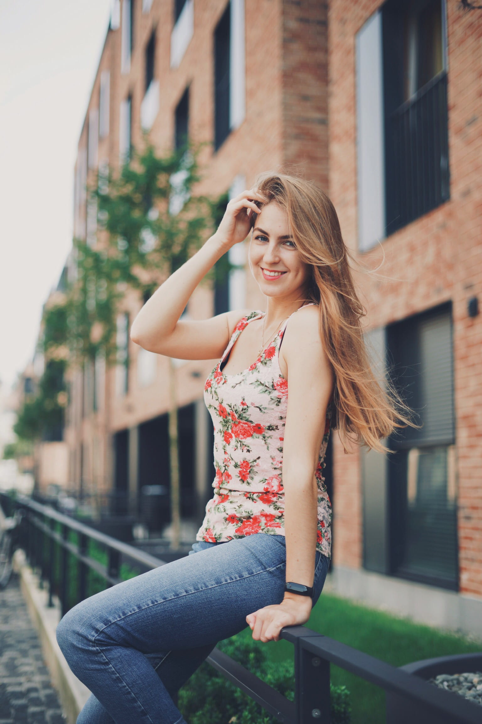 1080P, young women, poland, human, fashion, sitting, women, focus on foreground, one person, real people, architecture, outdoors, beautiful woman, brick, Phone HD Wallpaper
