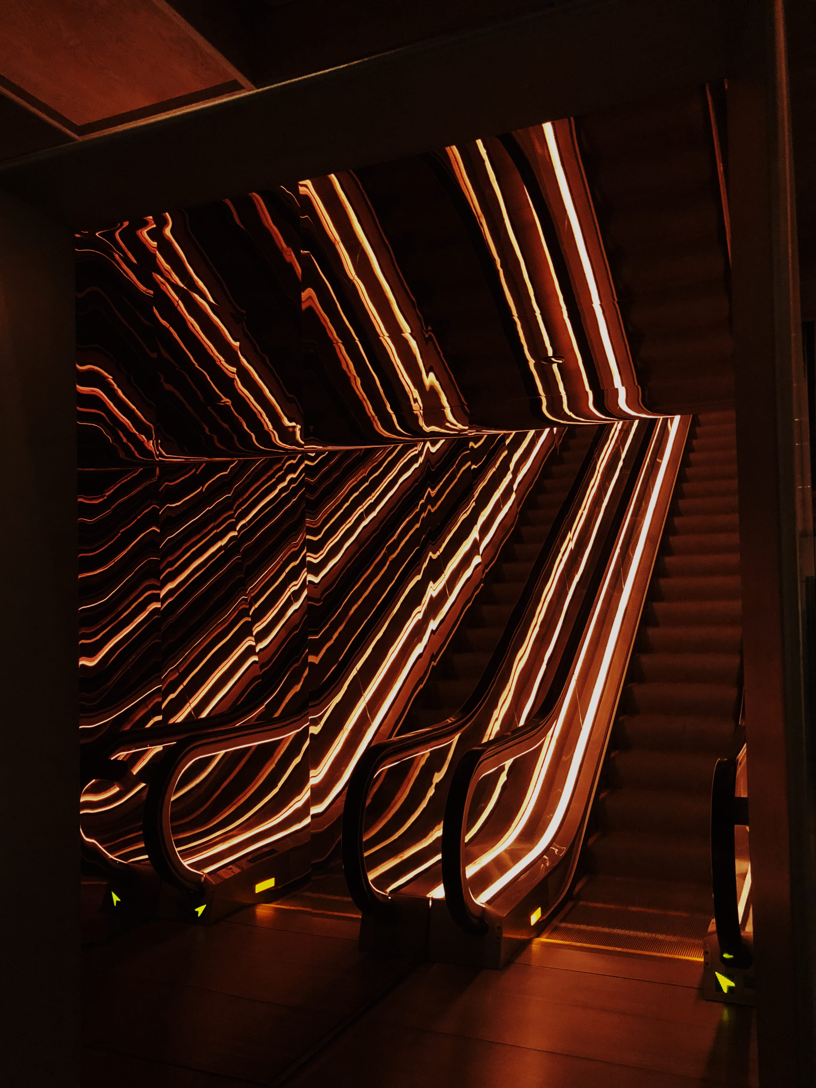 dark, light - natural phenomenon, turned, built structure, indoors, gold colored, neon light, reflection, red, escalators, domestic room, neon, nyc, metal, Phone HD Wallpaper