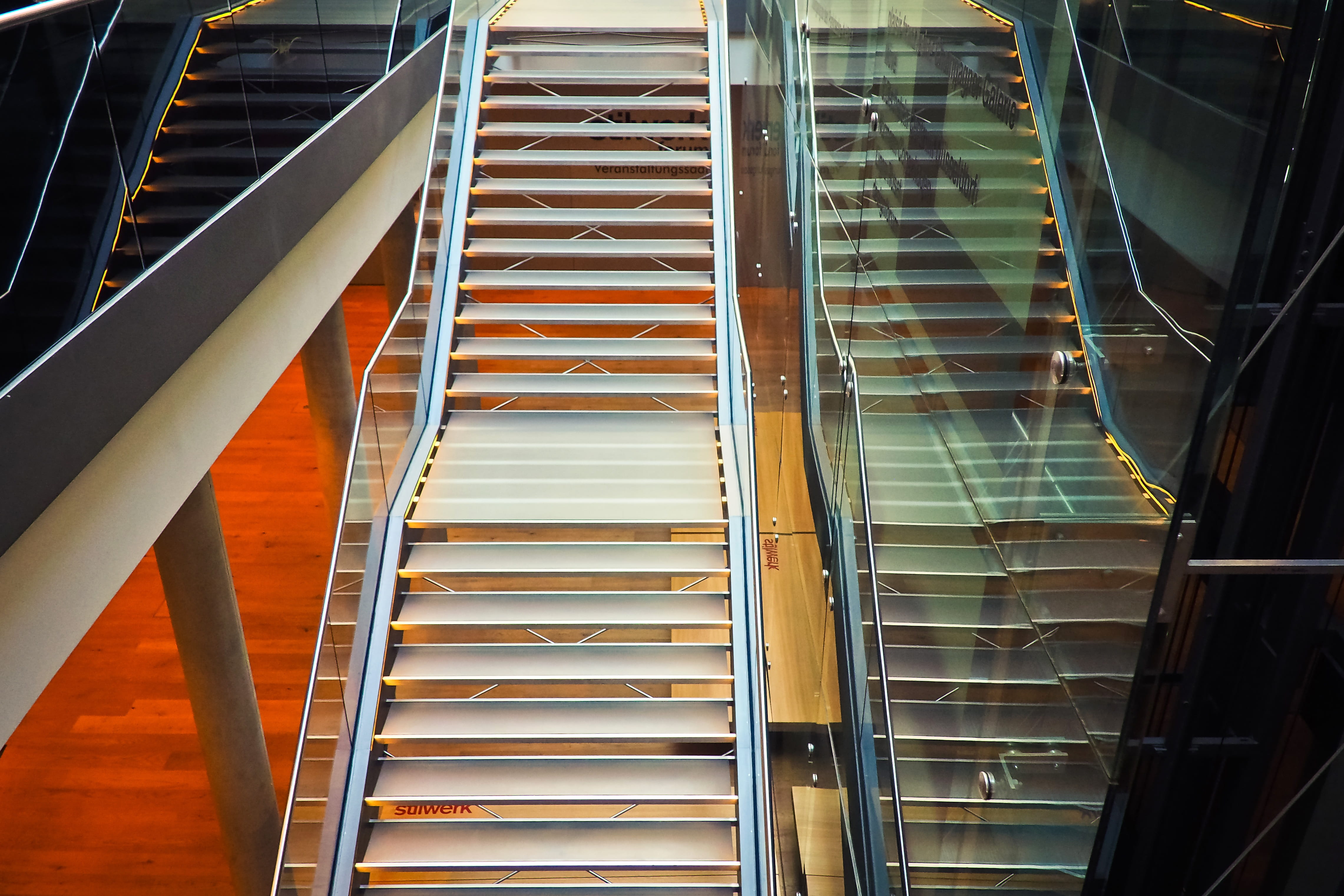pattern, absence, staircase, repetition, gray, escalator, building, architecture, indoors, modern, no people, steps and staircases, construction, gradually, HD Wallpaper