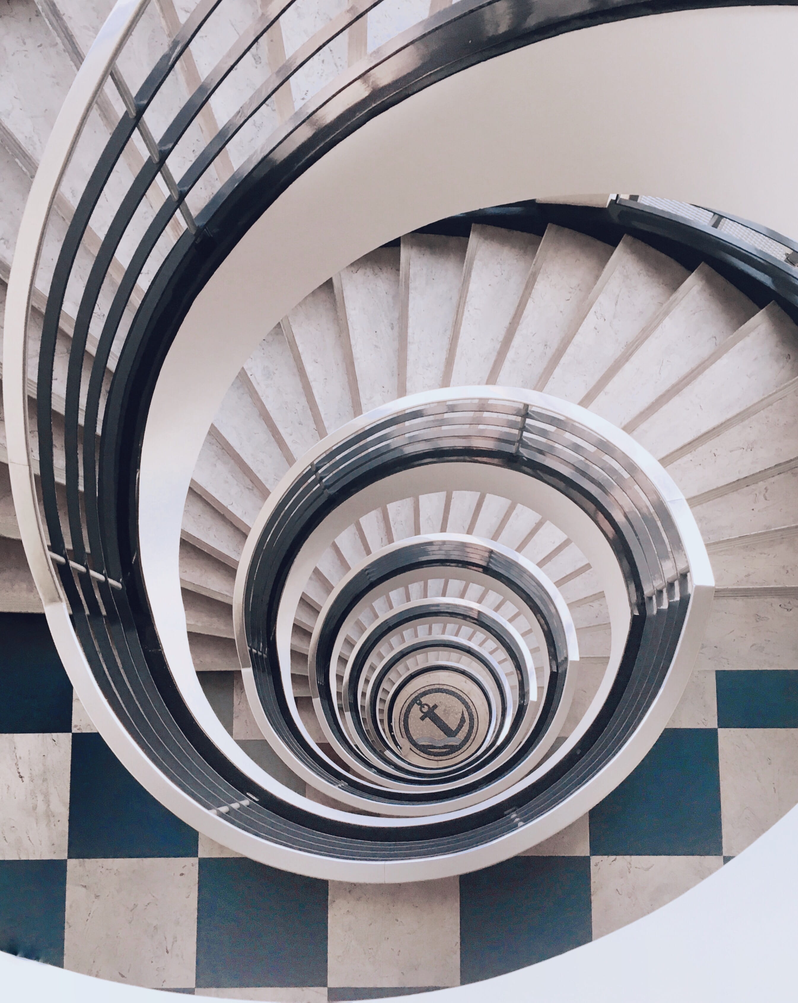 pattern, plant, directly above, fruit, indoors, circle, diminishing perspective, curve, built structure, staircase, design, shape, food, lietzenburger str. 51, Phone HD Wallpaper