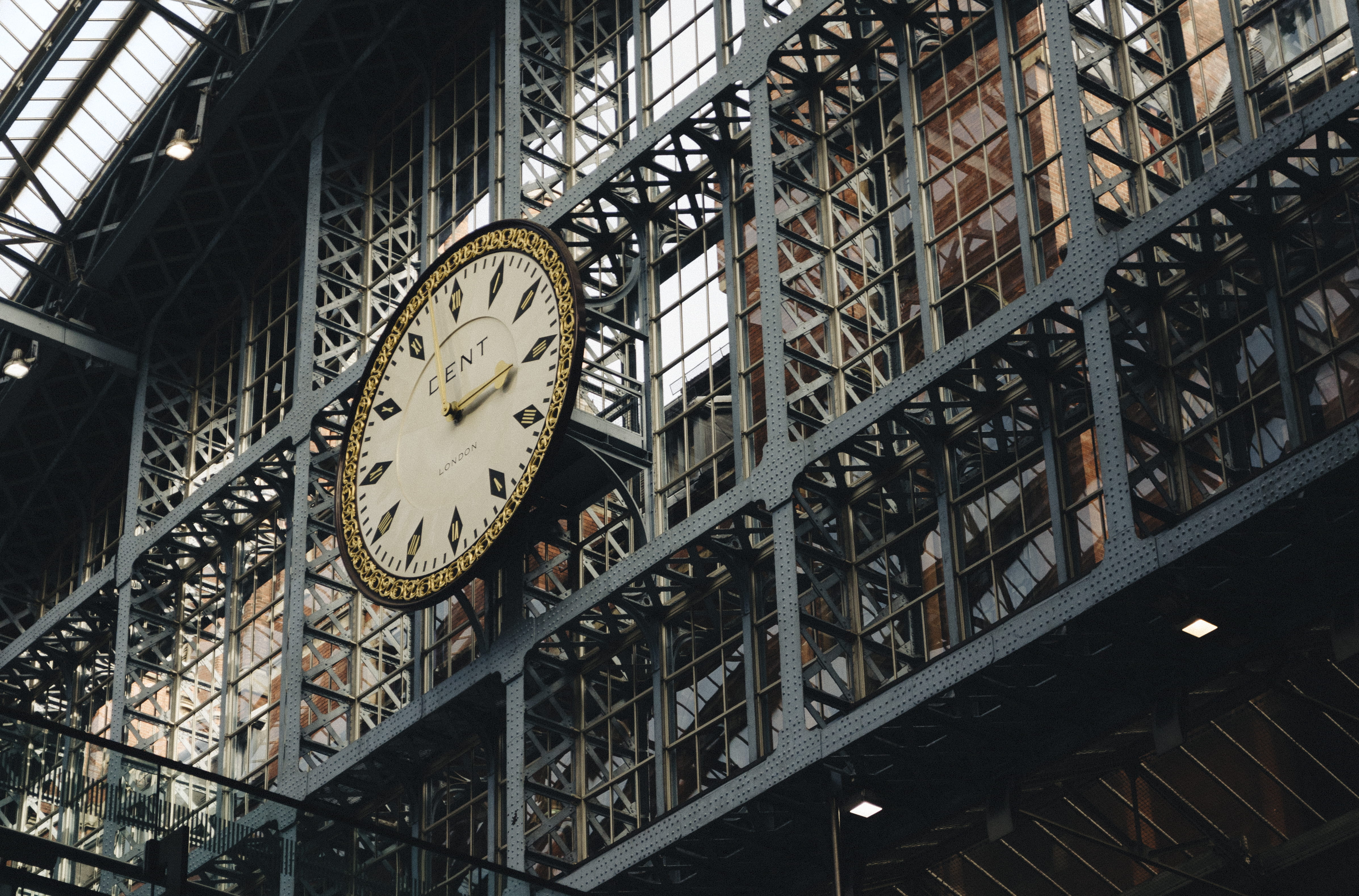 staircase, railing, clock face, station, day, geometric shape, instrument of time, building, minute hand, factory, accuracy, metal, clock, shape, indoors, HD Wallpaper