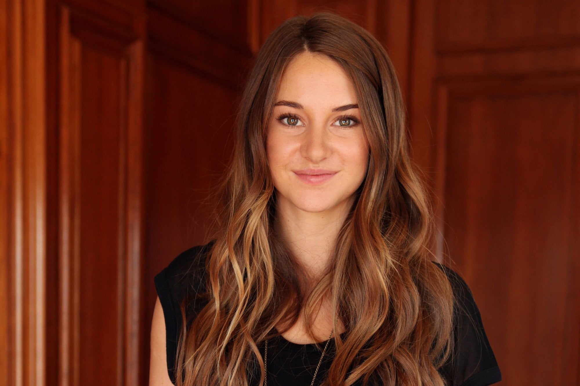 beauty, long hair, smiling, actress, young adult, adult, looking at camera, Shailene Woodley, young women, Black top, nightlife, black shirt, 1080P, brown hair, HD Wallpaper