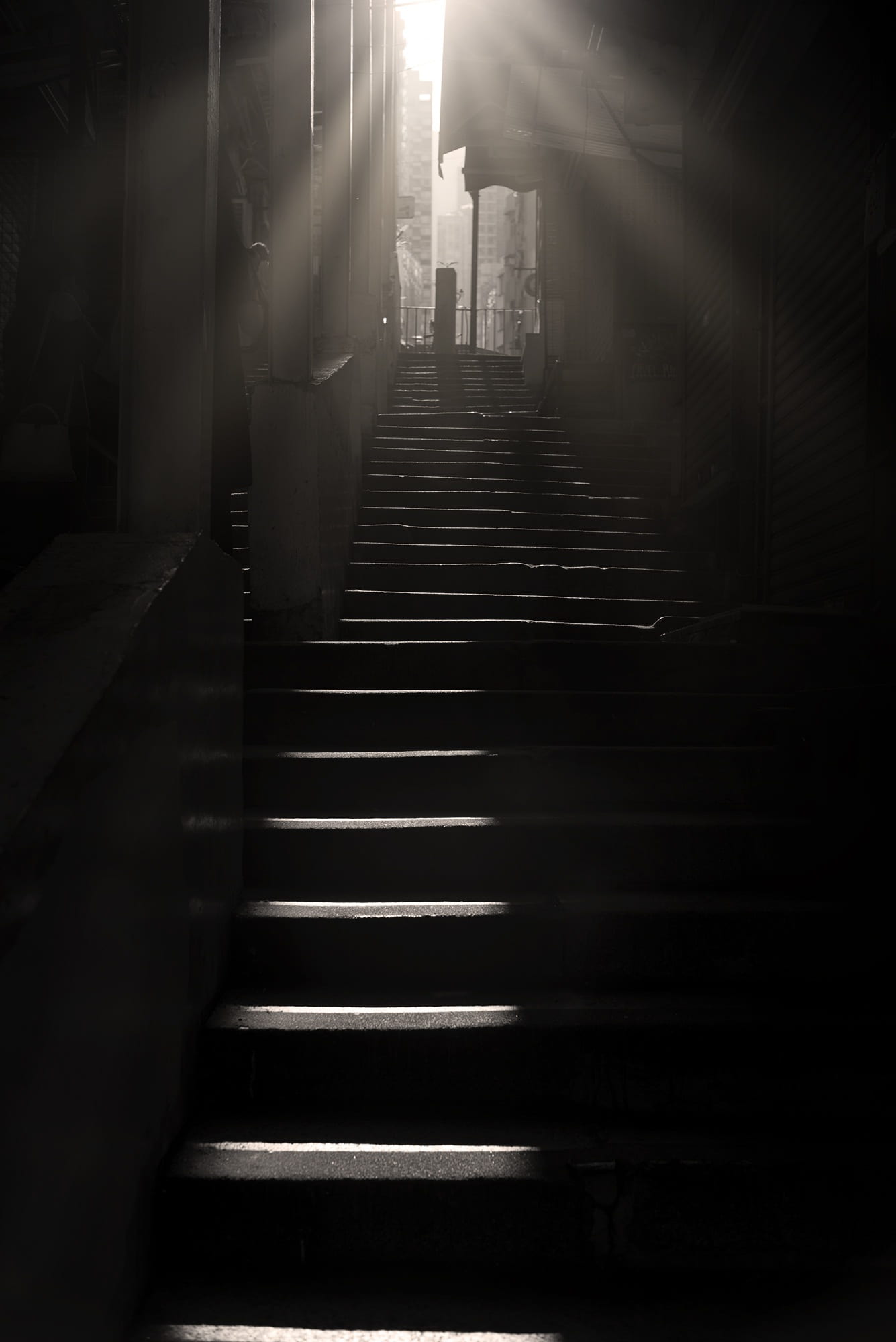 day, light, staircase, no people, the way forward, perspective, architecture, angle, sunbeam, sunlight, railing, dark, absence, diminishing perspective, Phone HD Wallpaper