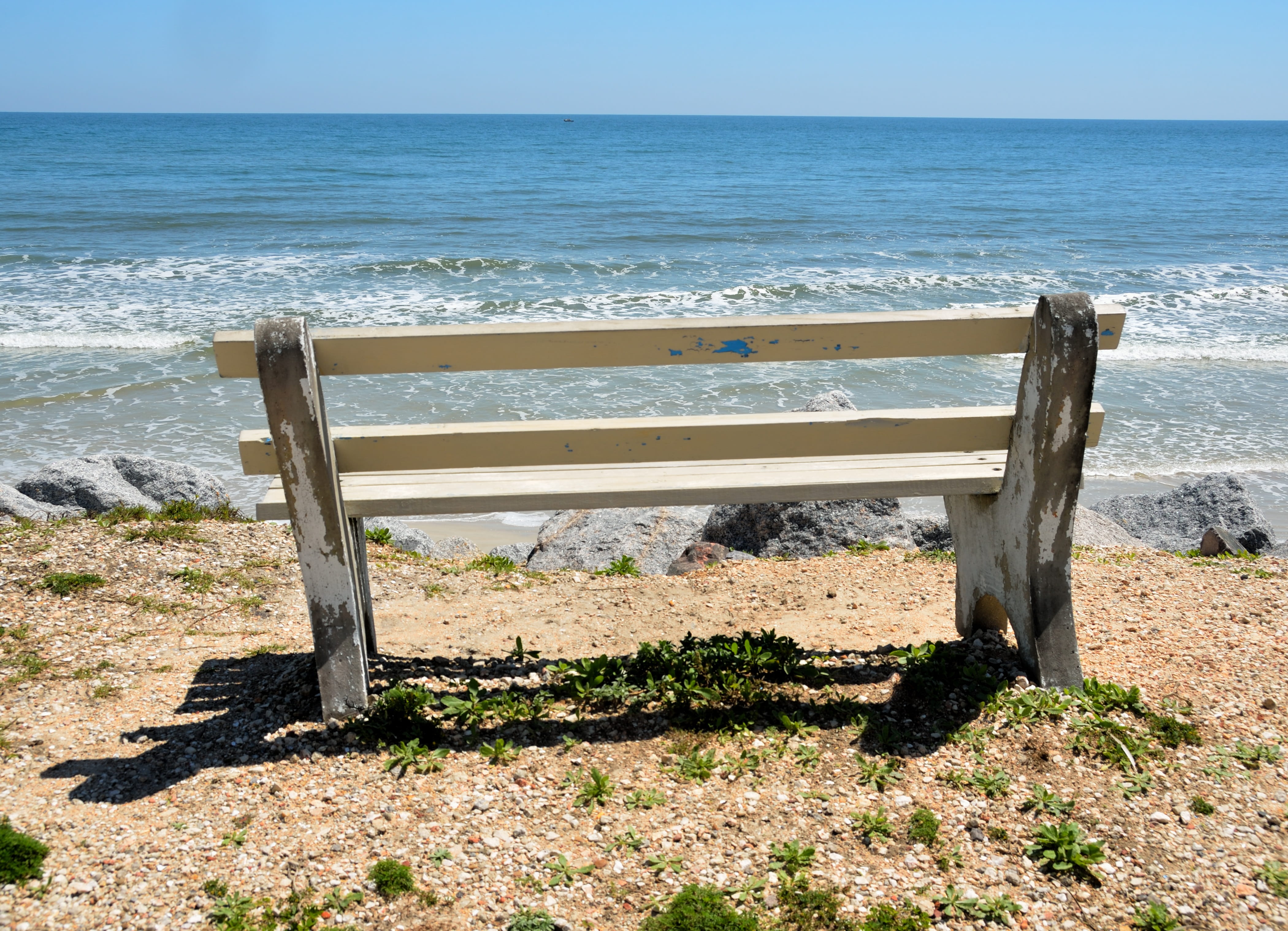 scenics, scene, horizon, coast, coastline, wave, ocean, sky, travel, seat, empty, sunlight, shore, tranquil scene, relax, wooden post, idyllic, scenics - nature, HD Wallpaper