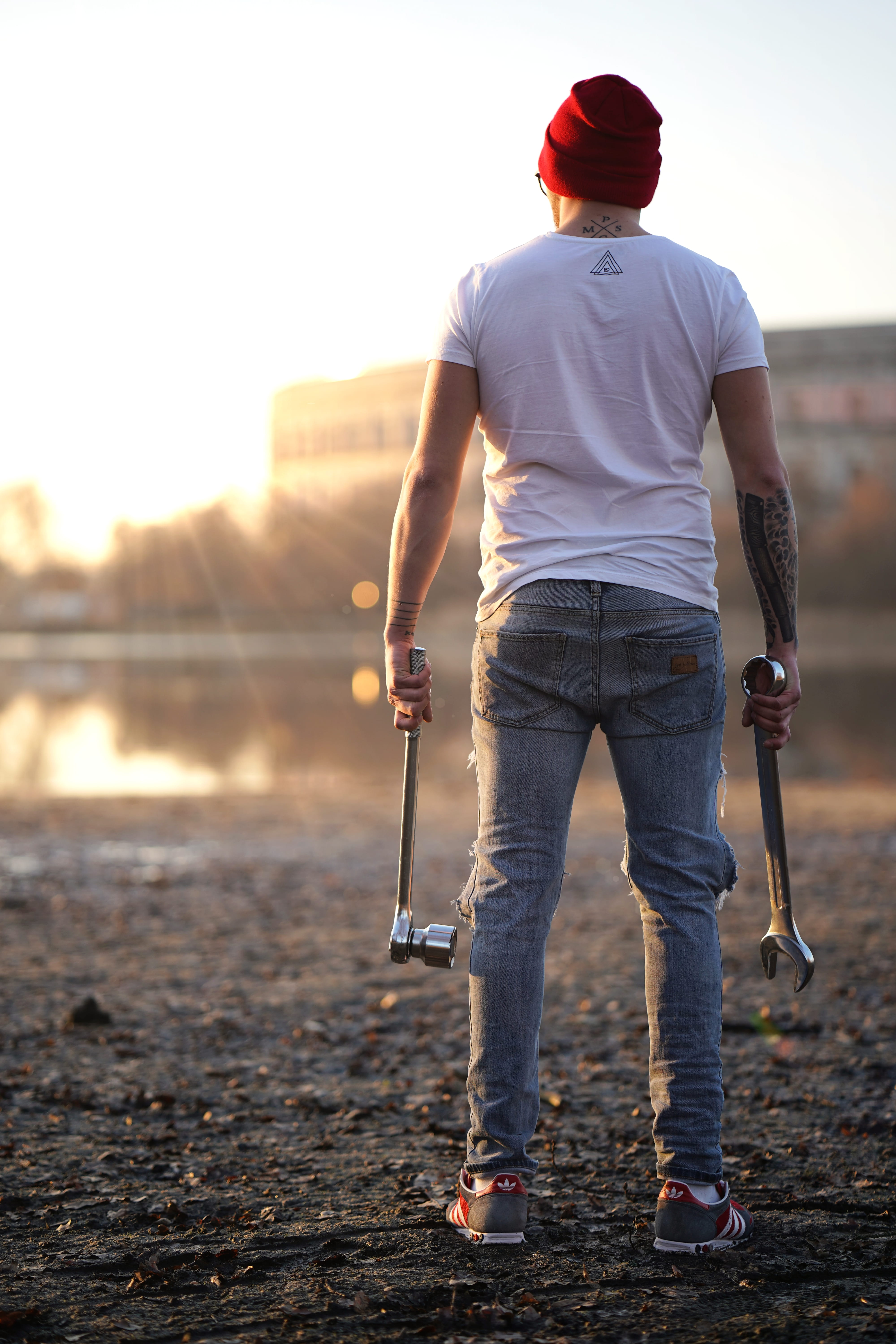 footwear, clothing, dutzendteich, men, young adult, mood, portrait, shoe, rear view, leisure activity, water, shirt, sky, hairstyle, lake, nature, jeans, Phone HD Wallpaper