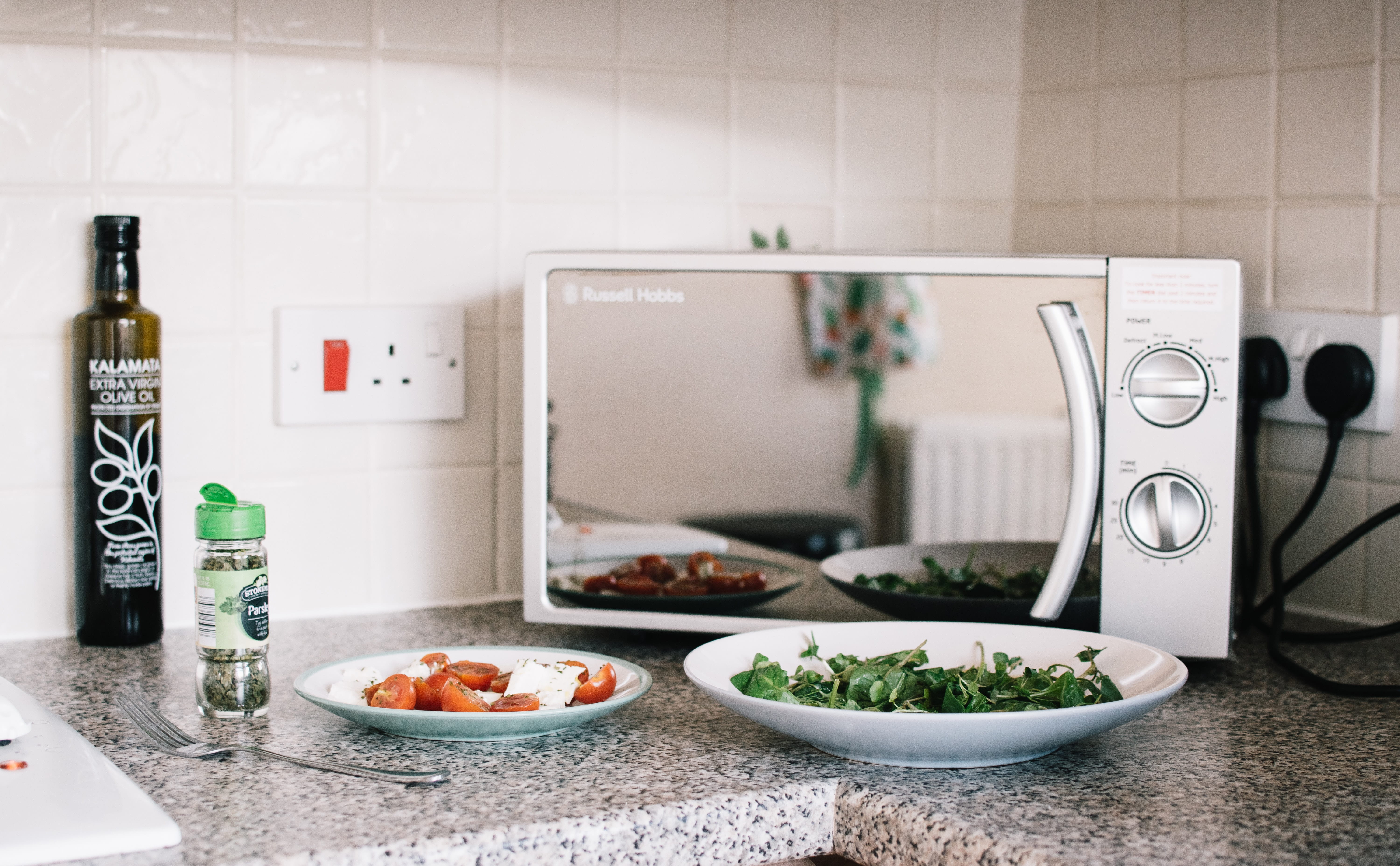 freshness, no people, glass, vegetable, appliance, salad, balsamic, kitchen counter, microwave, kitchen, crockery, counter, domestic kitchen, drink, food and drink, HD Wallpaper