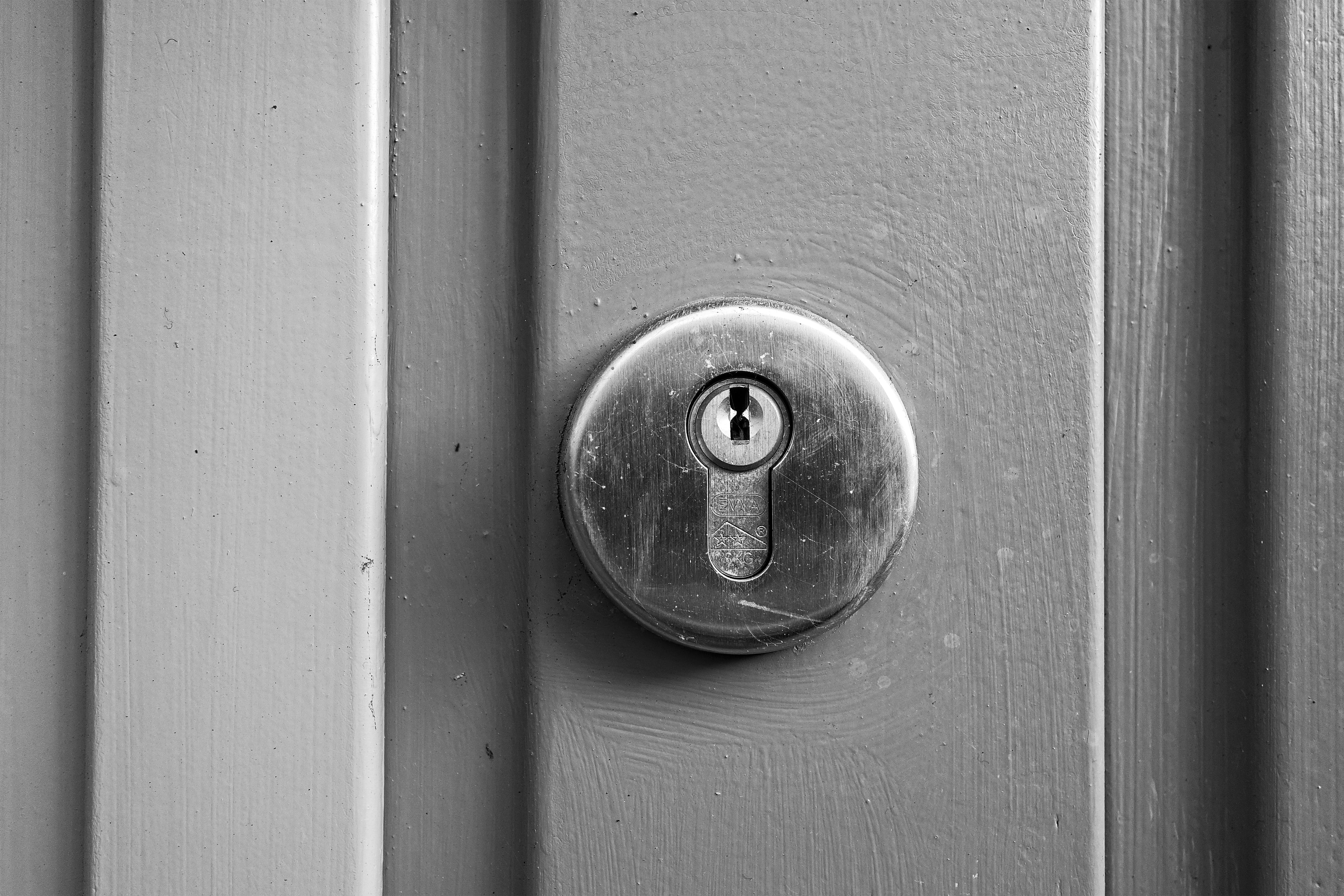 lock, keyhole, security, full frame, shape, bolt, pin tumbler lock, door, handle, safety, cylinder lock, 4K, access, protection, entrance, silver colored, HD Wallpaper