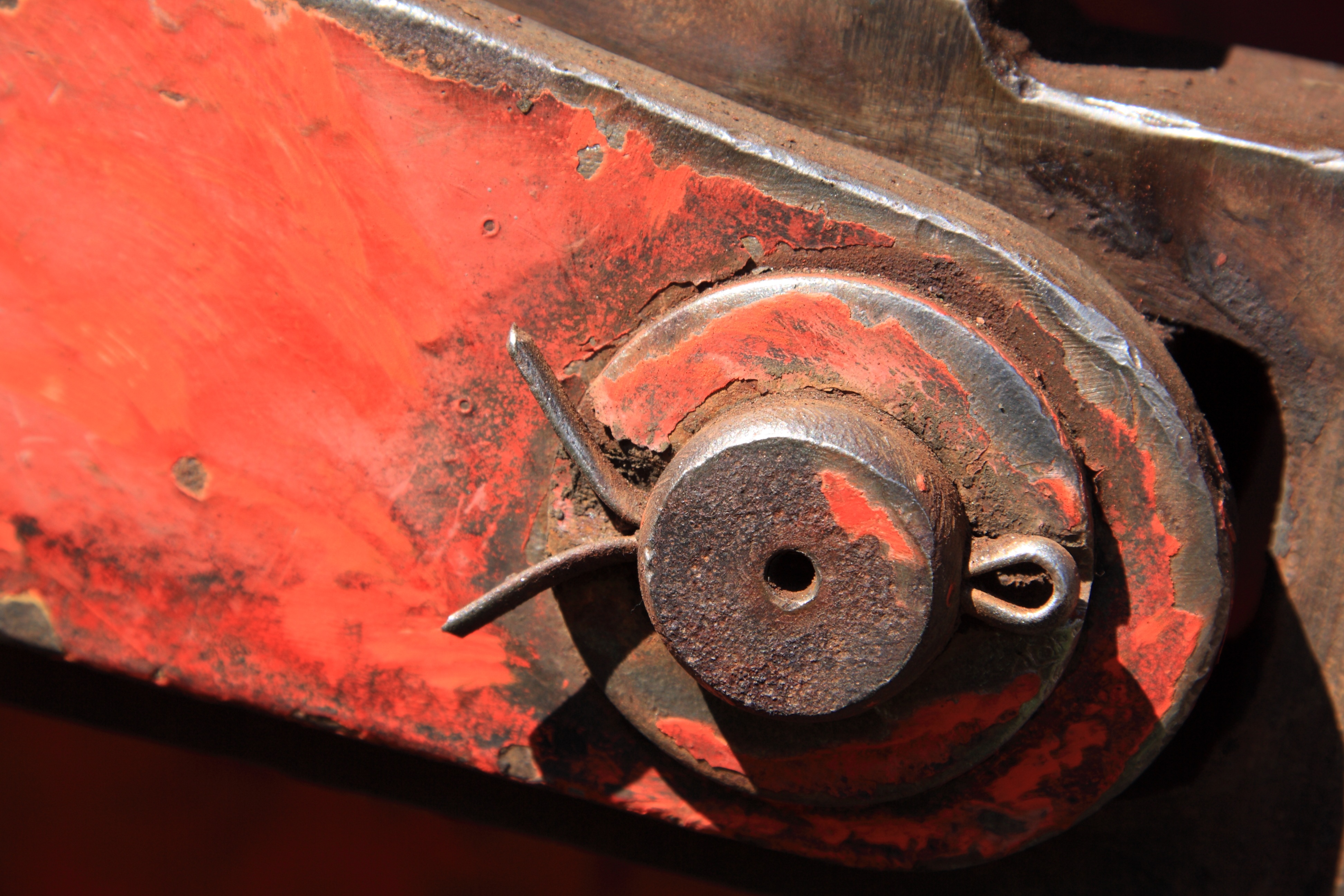 metal, bolt, germany, backgrounds, lock, day, locomotive, steam, coupling, damaged, abandoned, no people, hermekeil, outdoors, close-up, obsolete, connection, HD Wallpaper