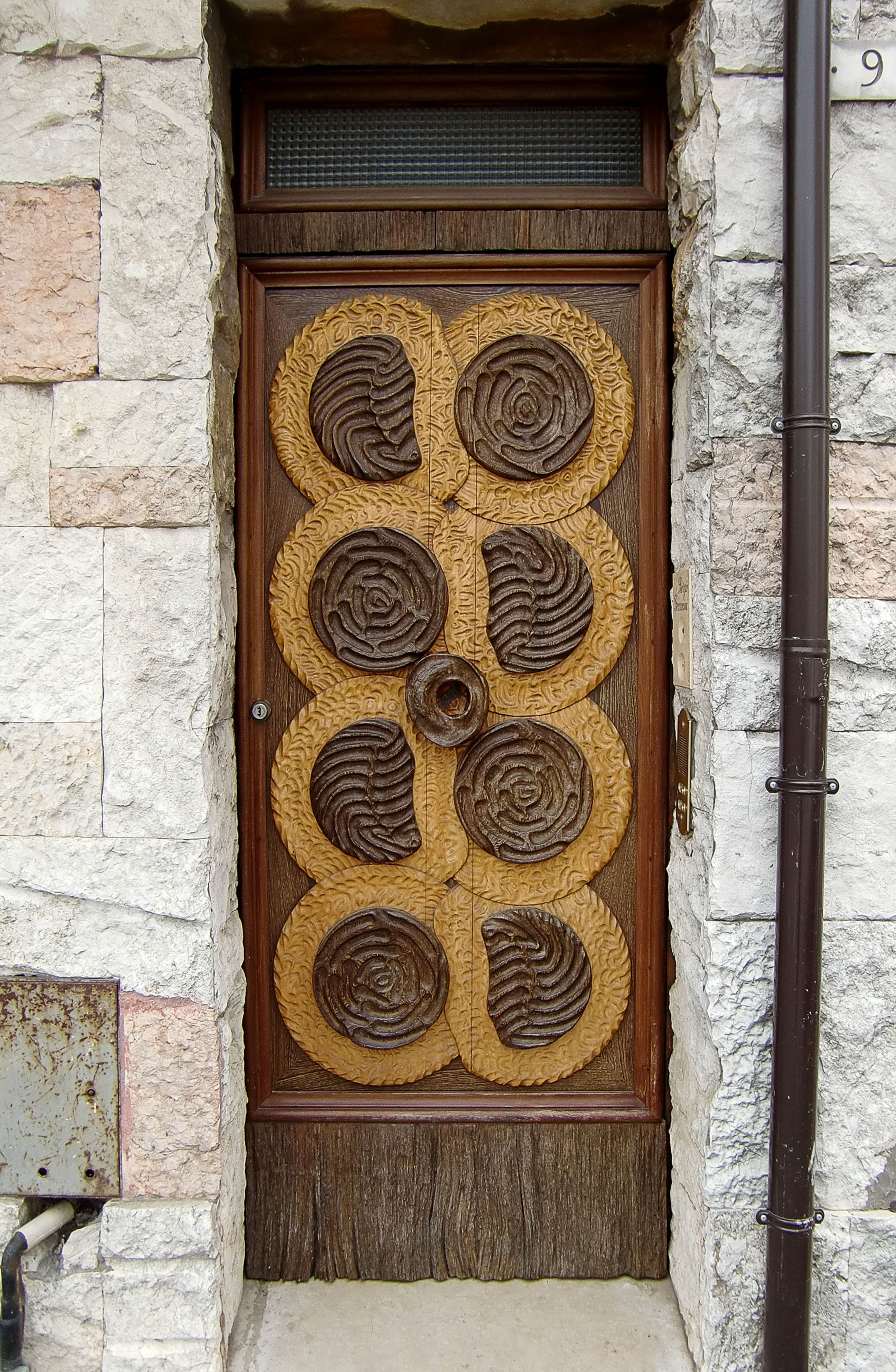 building, architecture, old, door, wooden door, wall - building feature, bas relief, 2K, art and craft, no people, ornate, history, carving, stone wall, Phone HD Wallpaper