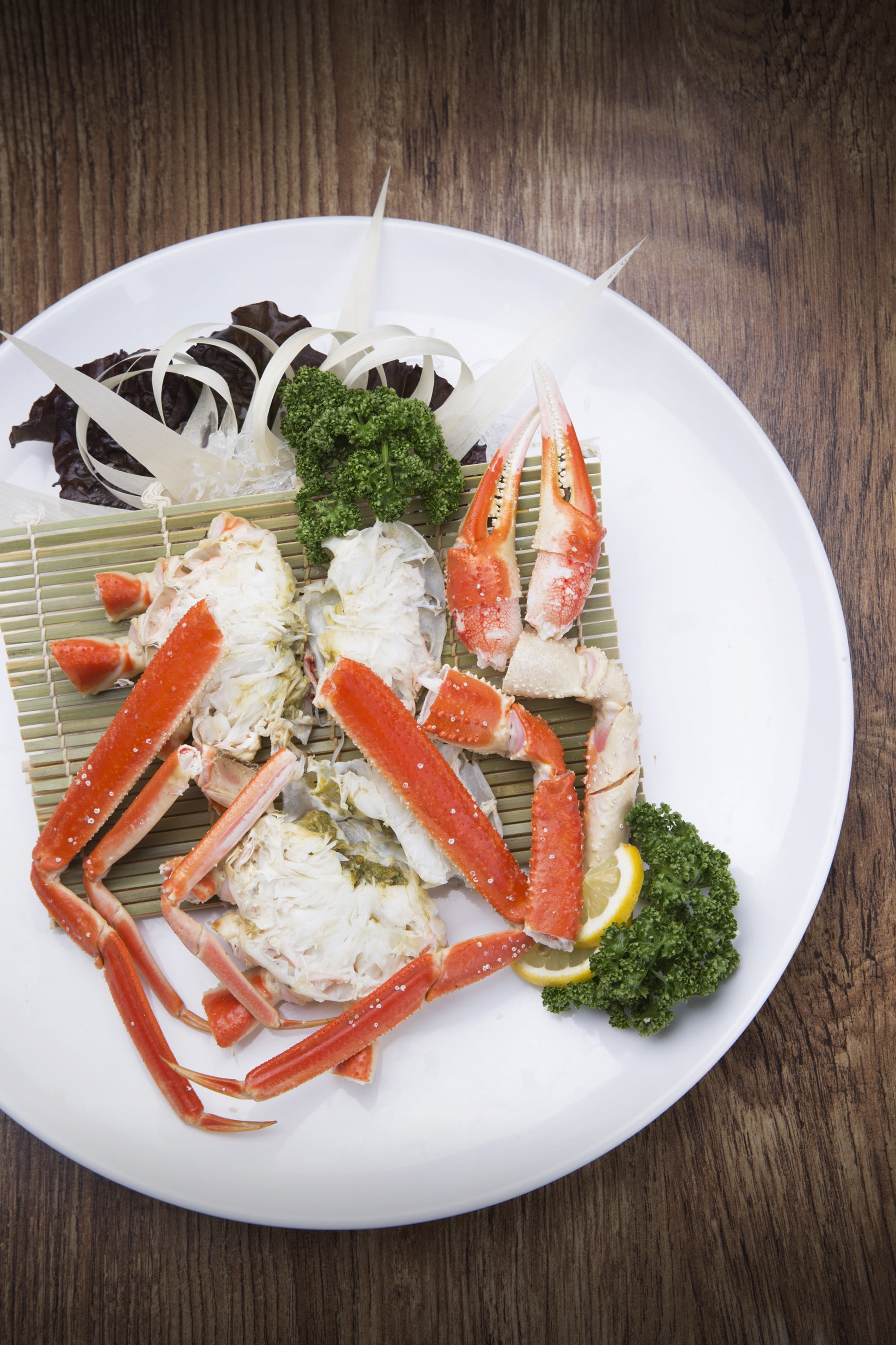 serving size, no people, snow crab, food, temptation, self-restraint up to, ready-to-eat, close-up, food and drink, wellbeing, healthy eating, wood - material, Phone HD Wallpaper