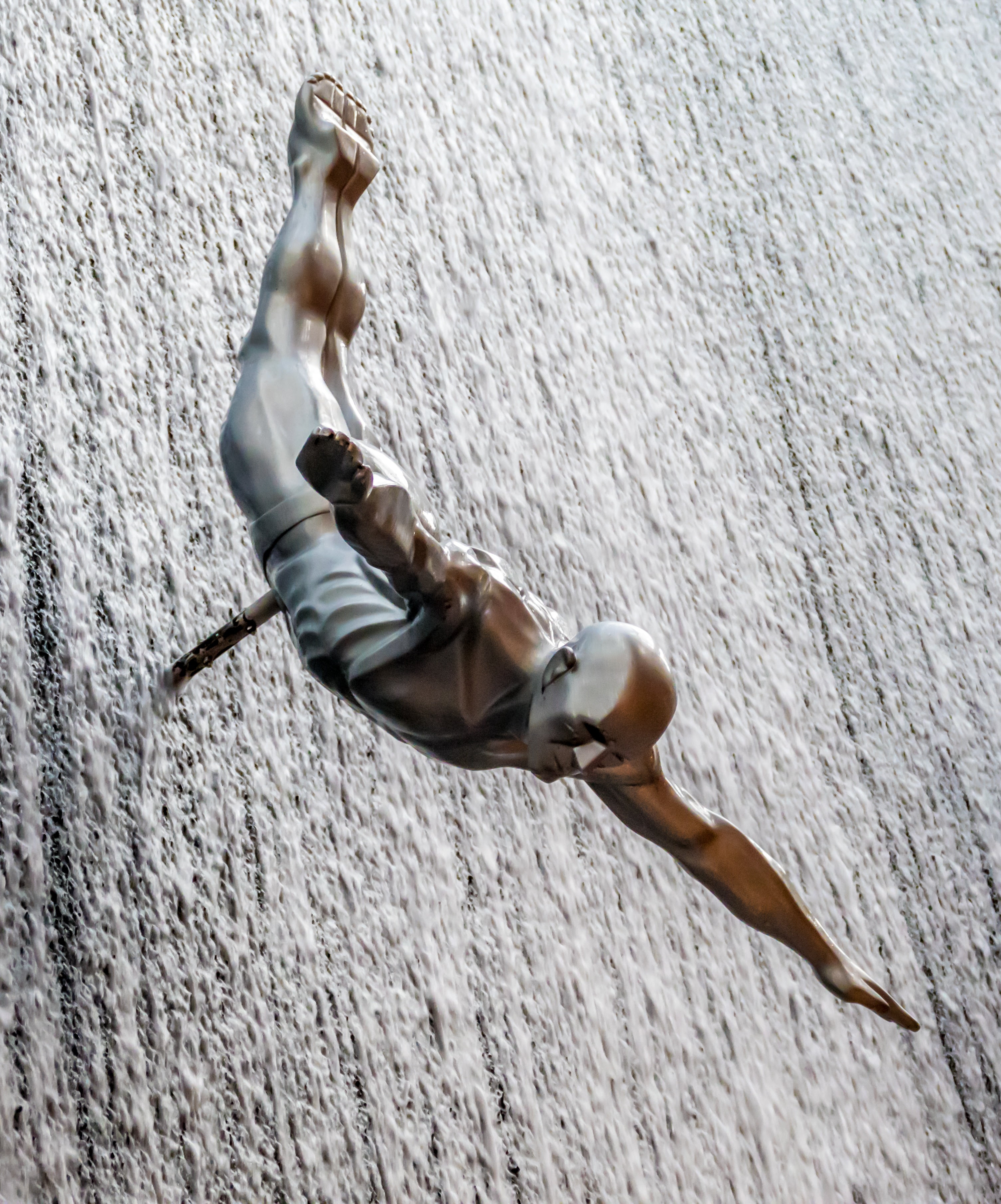 jump, wall - building feature, metal, full length, wall, outdoors, representation, art and craft, nature, statue, built structure, high diver, architecture, Phone HD Wallpaper