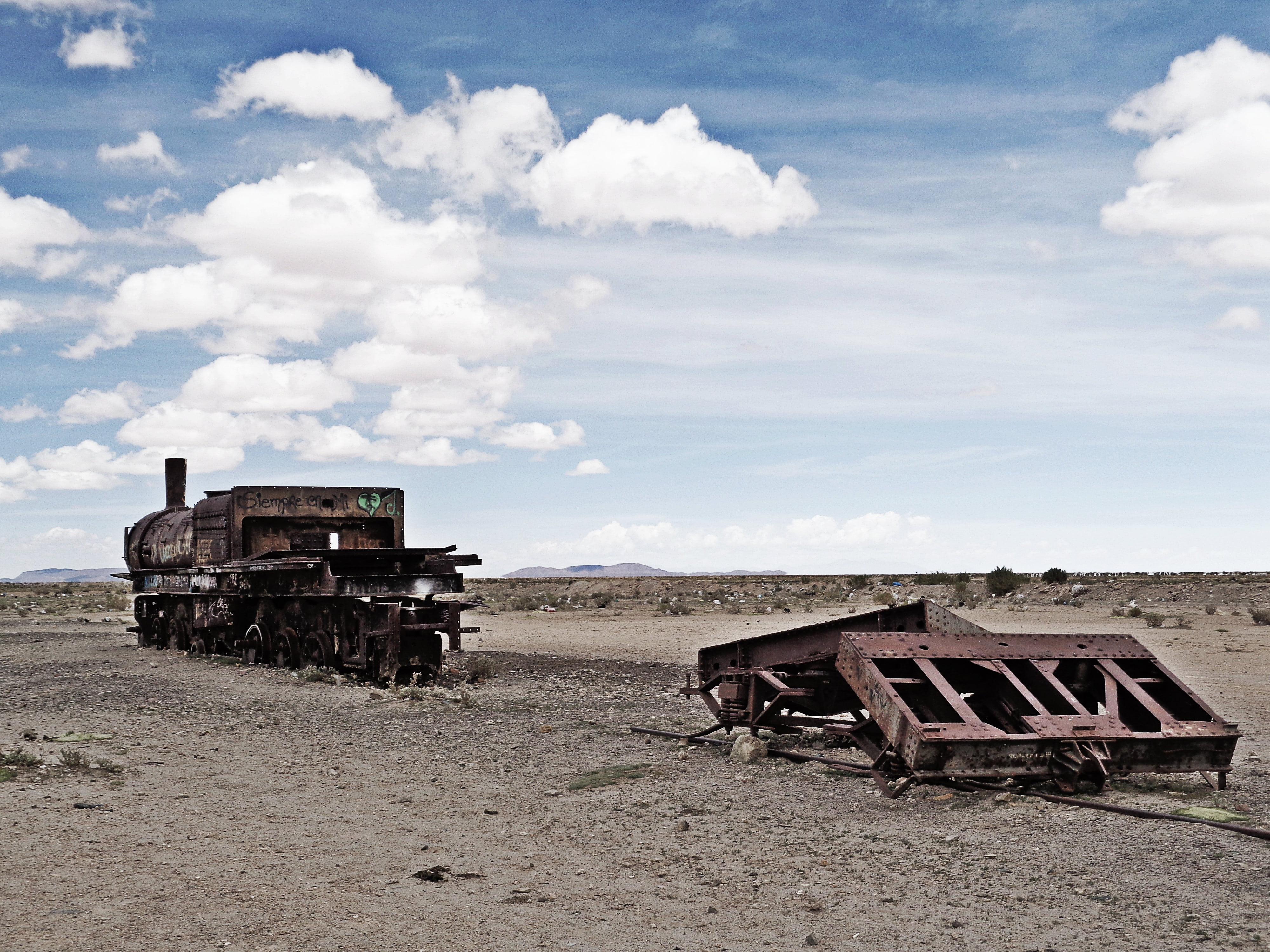 crash, environment, nature, bolivia, obsolete, damaged, arid climate, cloud - sky, outdoors, landscape, deterioration, no people, the salar de uyuni, ruined, HD Wallpaper