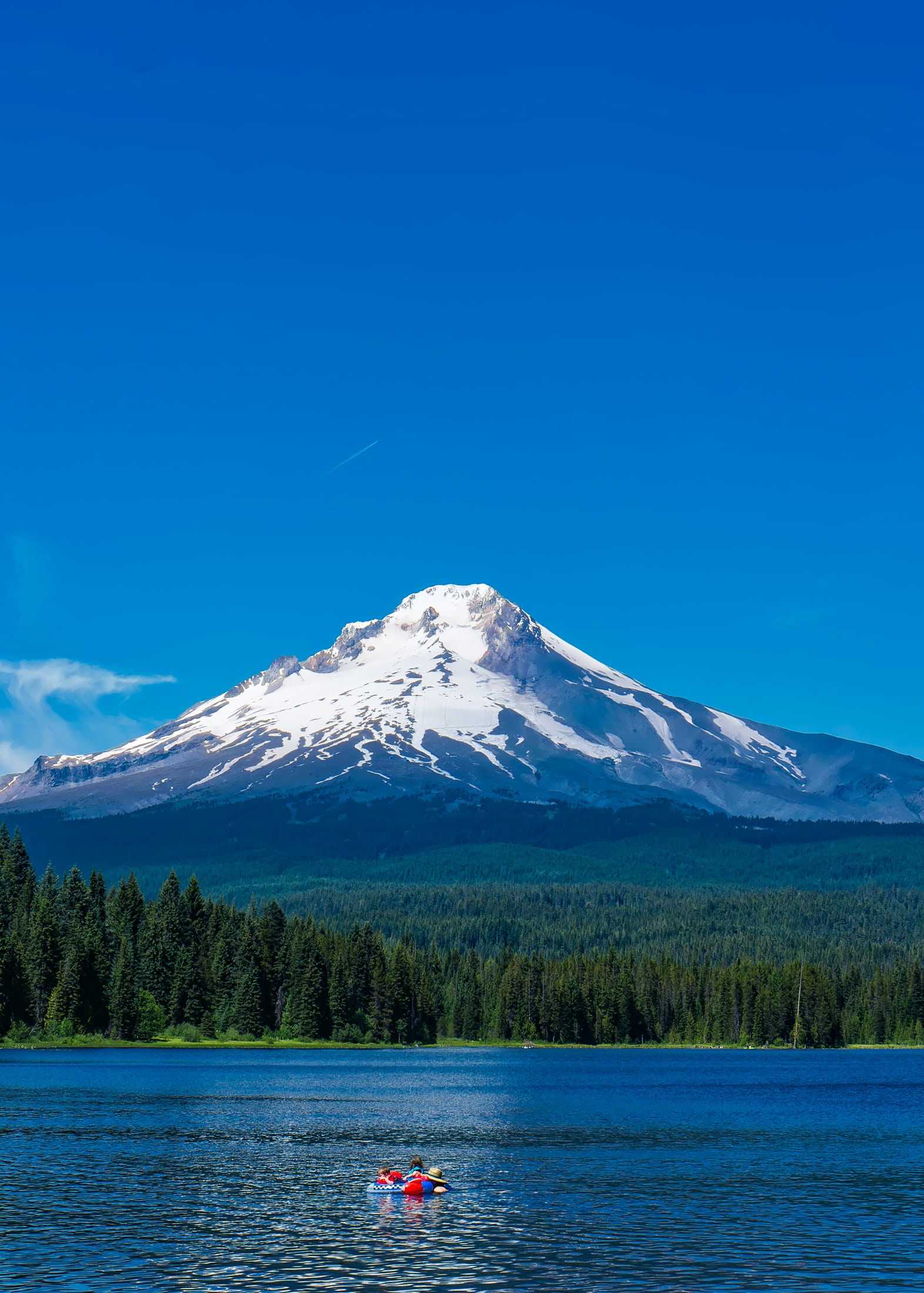 trillium lake, body, wilderness, trees, tranquil scene, country, lake, day, mountain range, scenics - nature, oregon, near, sky, mount hood, woods, cold temperature, Phone HD Wallpaper