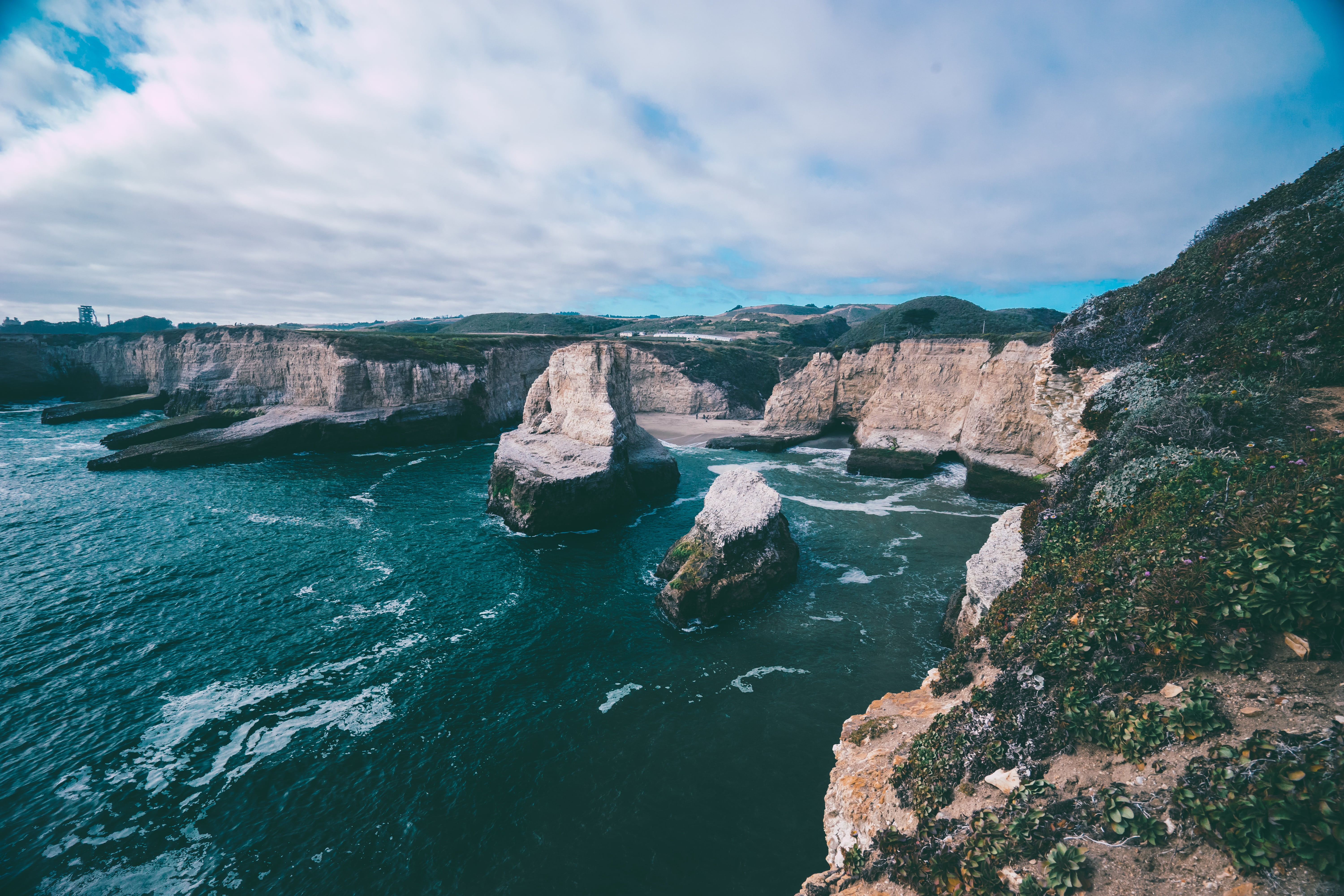 beach, steep, scenics, vertical, walls, tranquility, formation, water, cliff, seaside, non-urban scene, solid, cloud - sky, dramatic, land, tranquil scene, HD Wallpaper