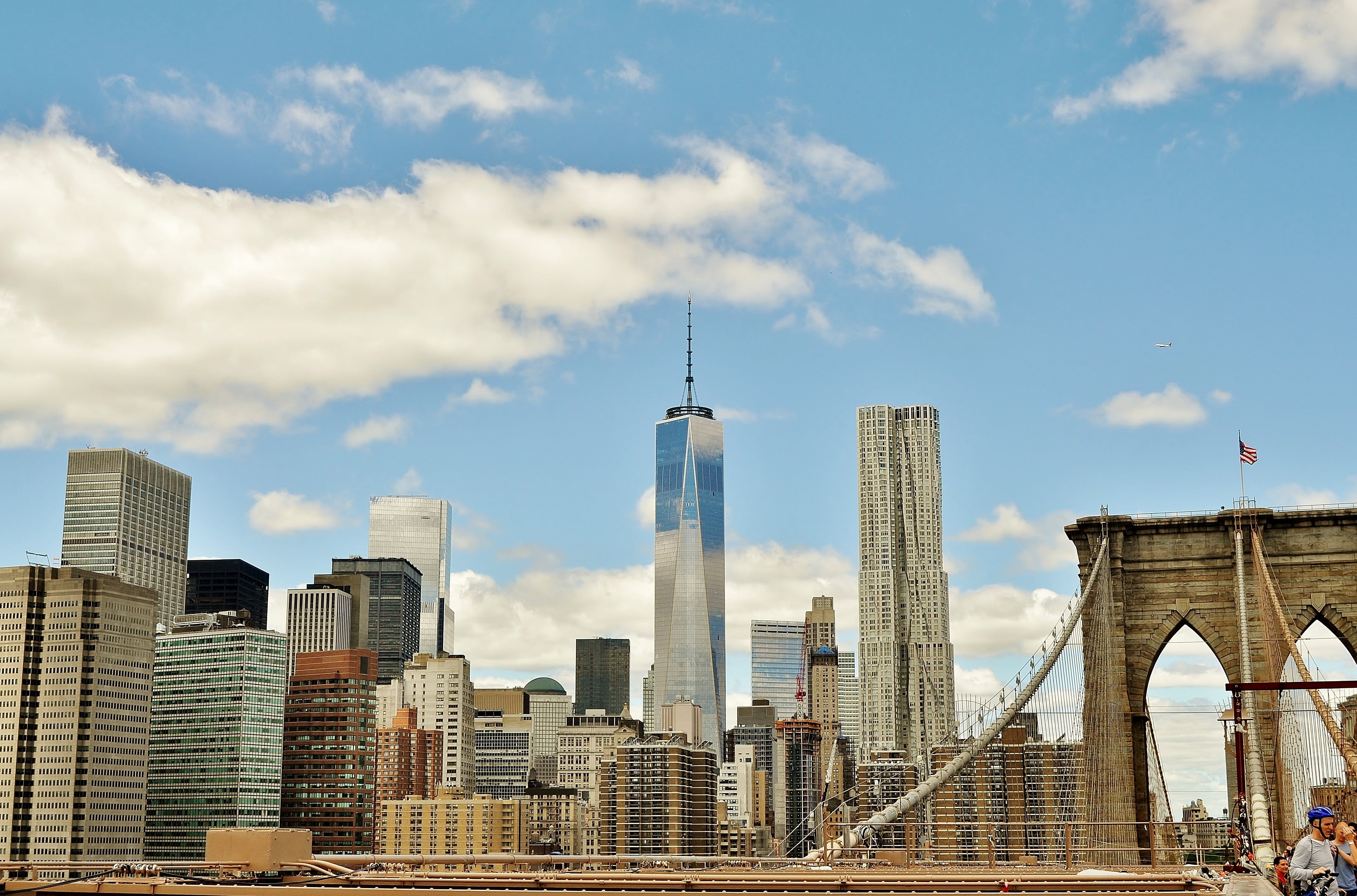 bridge - man made structure, photography, east River, tower, freedom, sky, urban Skyline, water, spire, building exterior, daytime, clouds, town, downtown District, HD Wallpaper