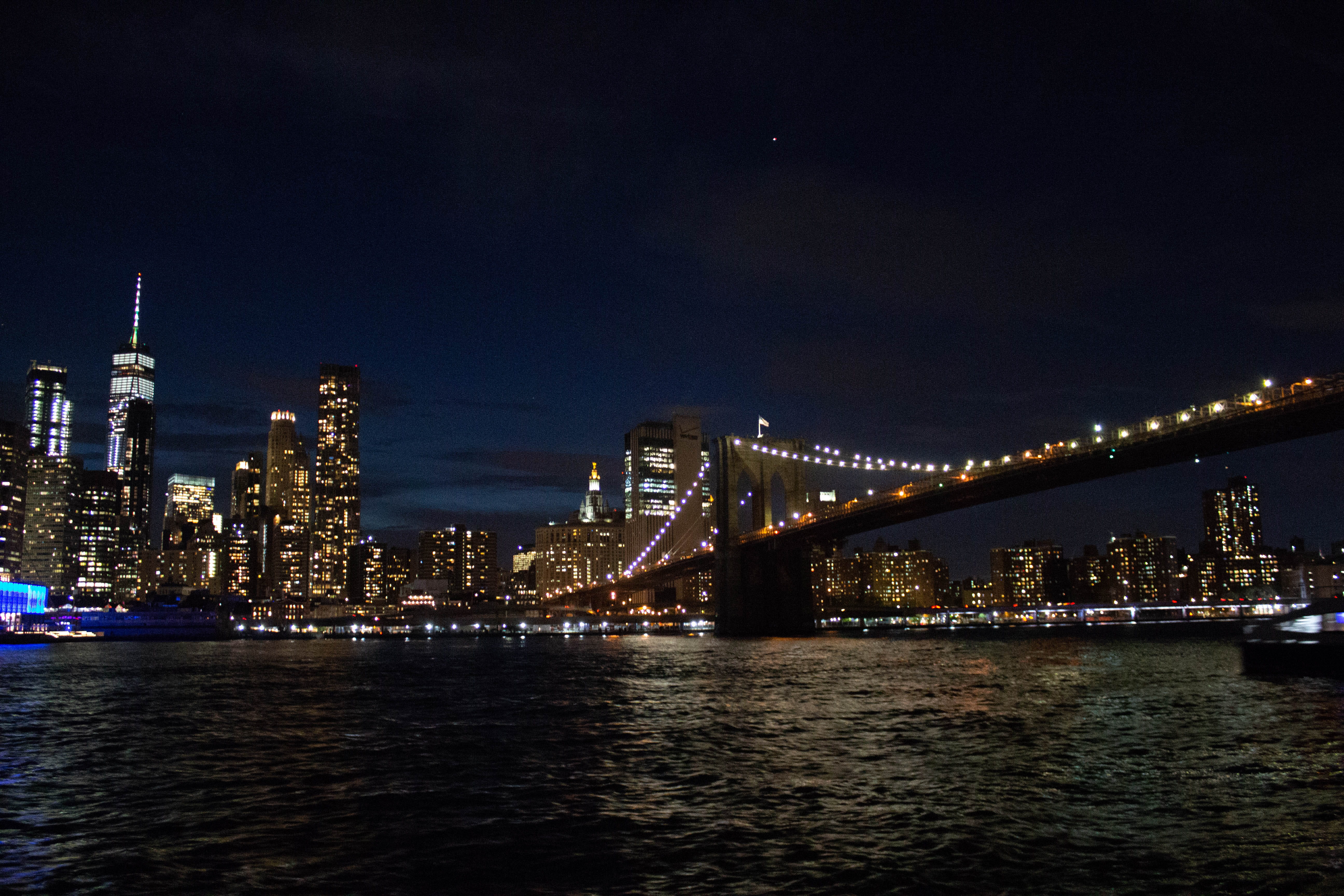 skyscraper, waterfront, outdoors, building exterior, bridge, architecture, engineering, water, brooklyn bridge park, modern, river, night, illuminated, HD Wallpaper