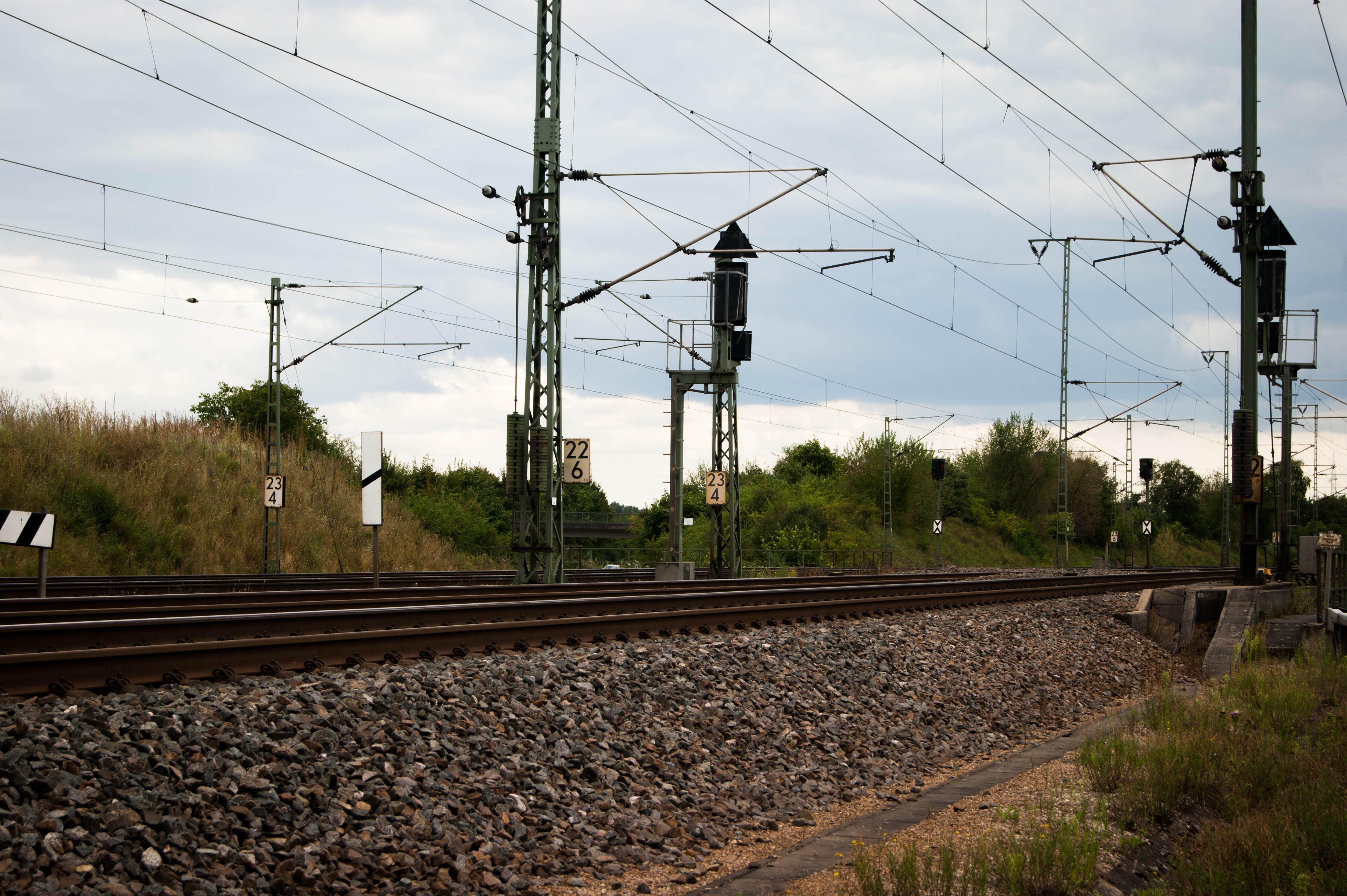 electricity, gravel, railroad track, plant, outdoors, day, transportation, complexity, connection, power supply, track, mode of transportation, sky, 4K, HD Wallpaper