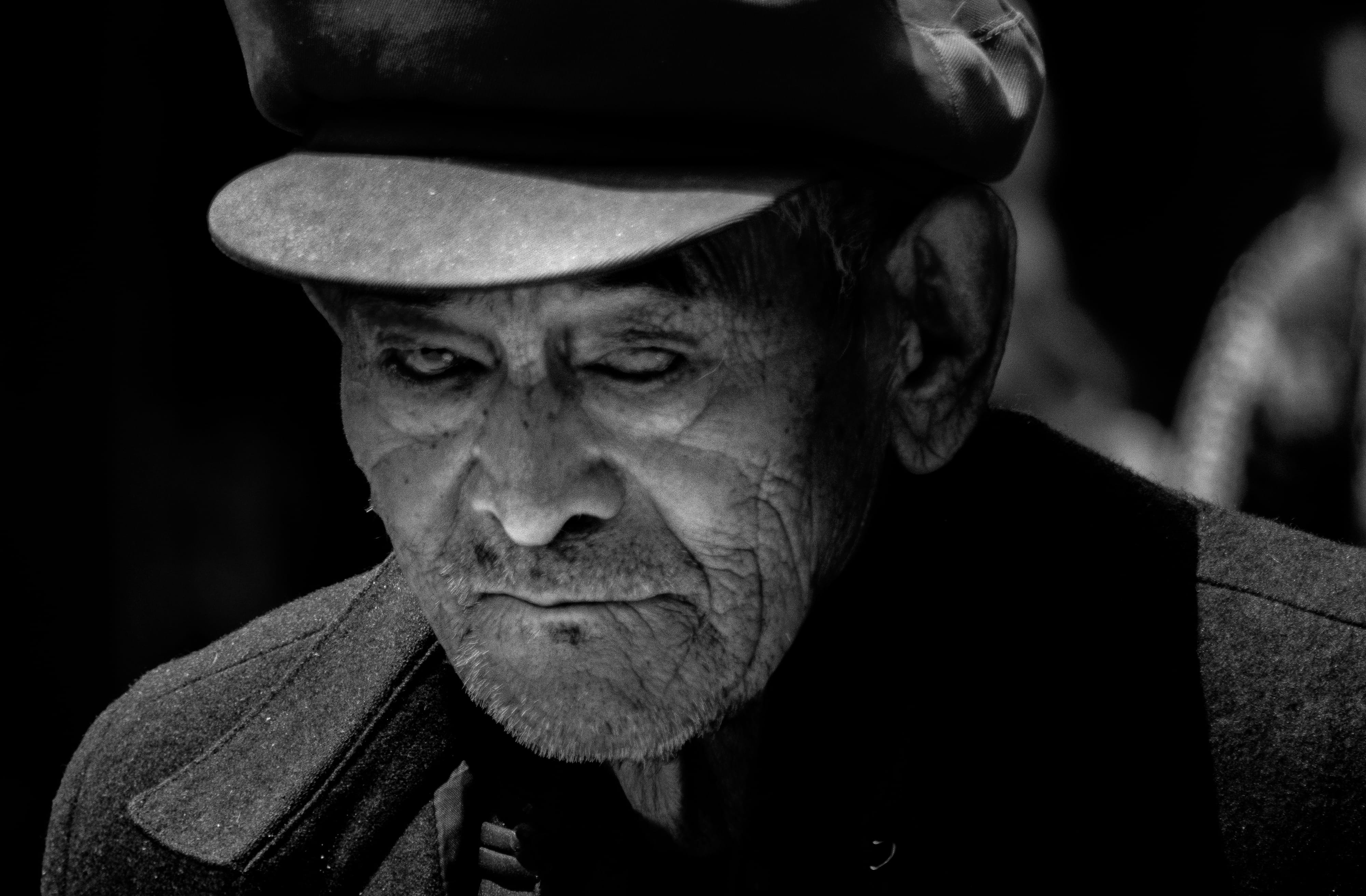 adult, lifestyles, 4K, focus on foreground, men, headshot, bear, cap, blind, looking, front view, senior adult, males, studio shot, no fear, yunnan, black and white, HD Wallpaper