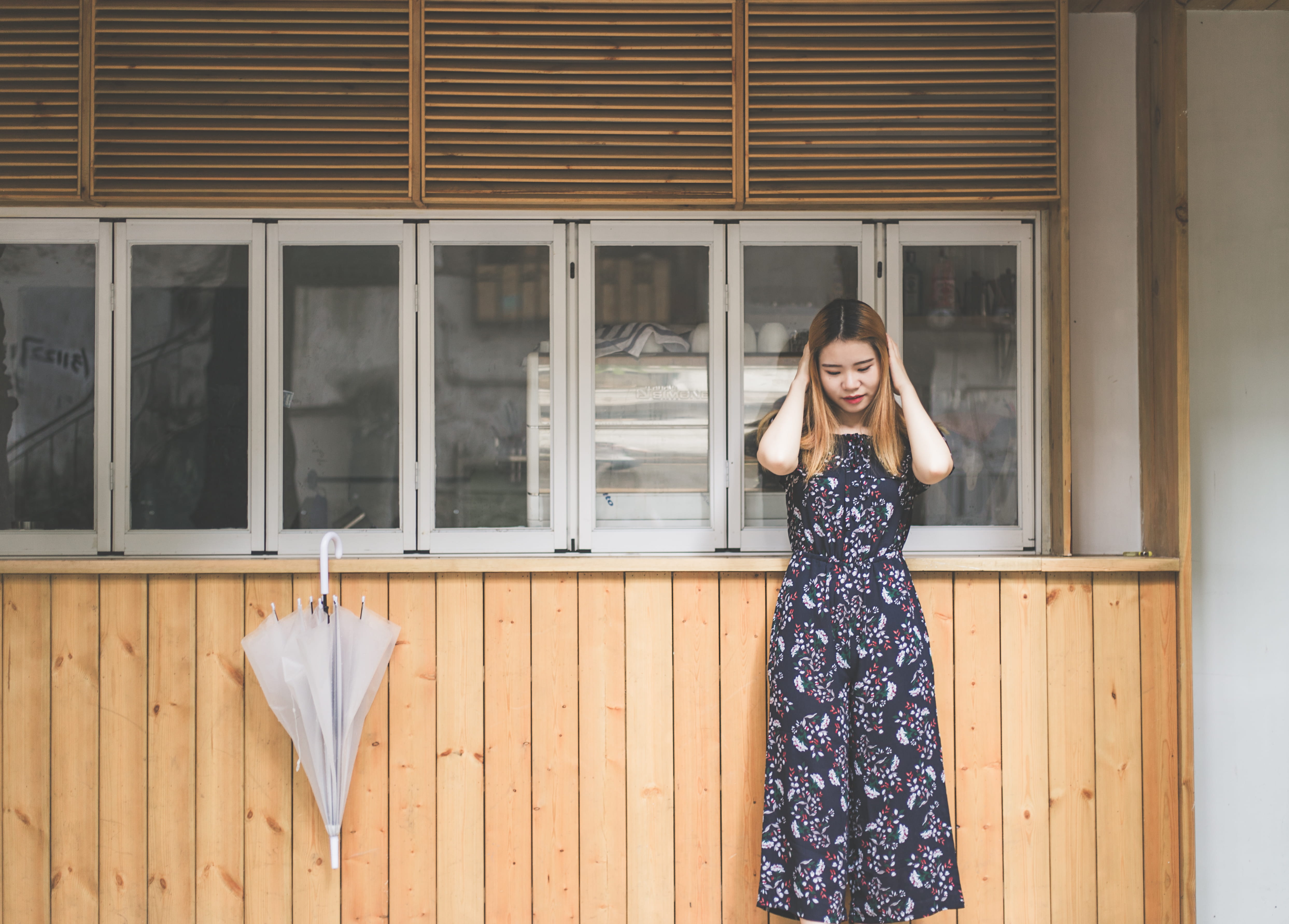 wood, beautiful woman, floral pattern, screen, front view, wall, business, shoji, 4K, home, male, standing, covering, portrait, hairstyle, teenager, clothing, HD Wallpaper