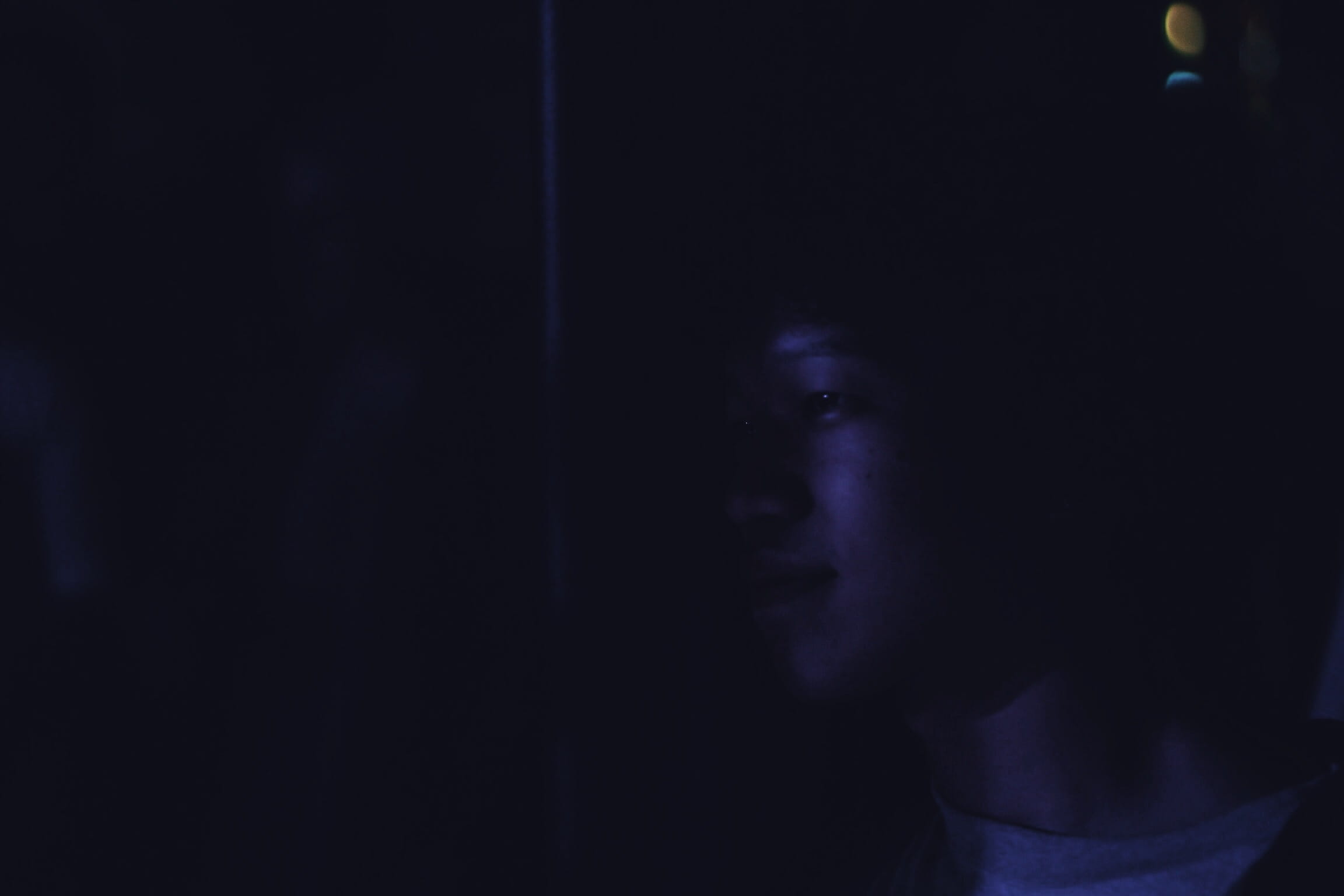 copy space, light, human body part, hip hop, fitzroy, front view, australia, music, urban, indoors, headshot, spooky, 1080P, evelyn hotel, night, men, HD Wallpaper